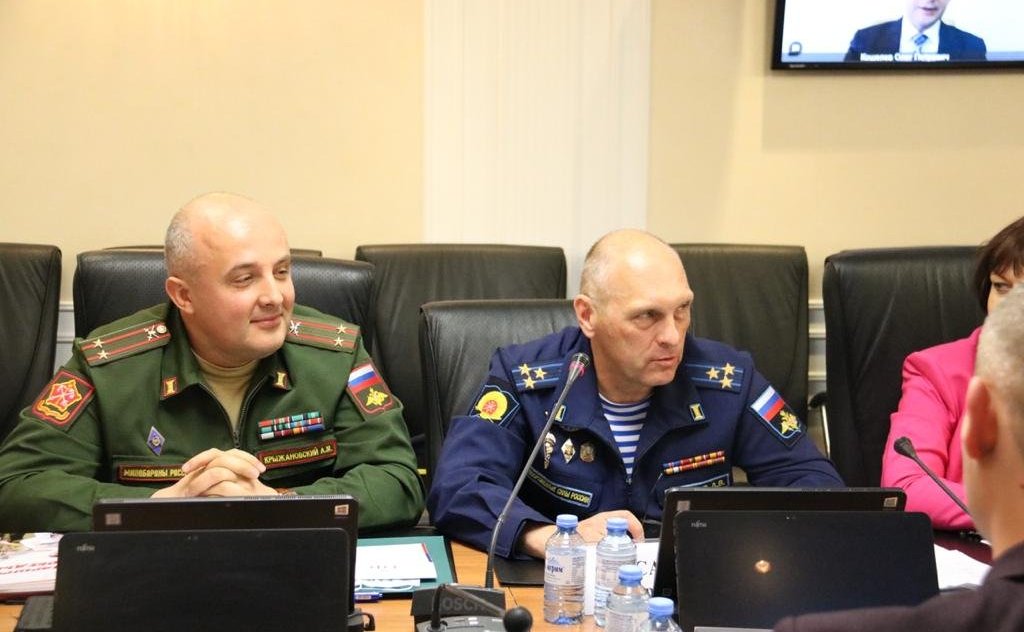 В Совете Федерации состоялись заседания «круглых столов» с участием членов Палаты молодых законодателей, экспертов в области молодежной политики