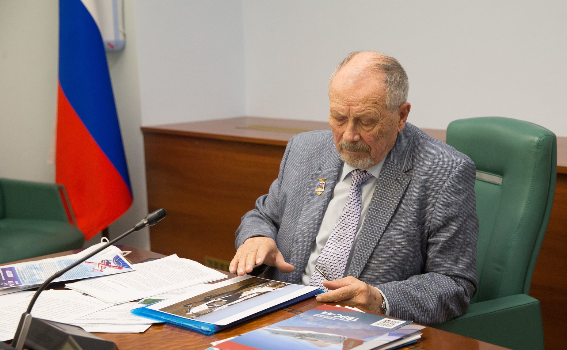 Парламентские слушания на тему «О развитии инфраструктуры региональных аэропортов и расширении сети межрегиональных пассажирских авиационных маршрутов в Российской Федерации»