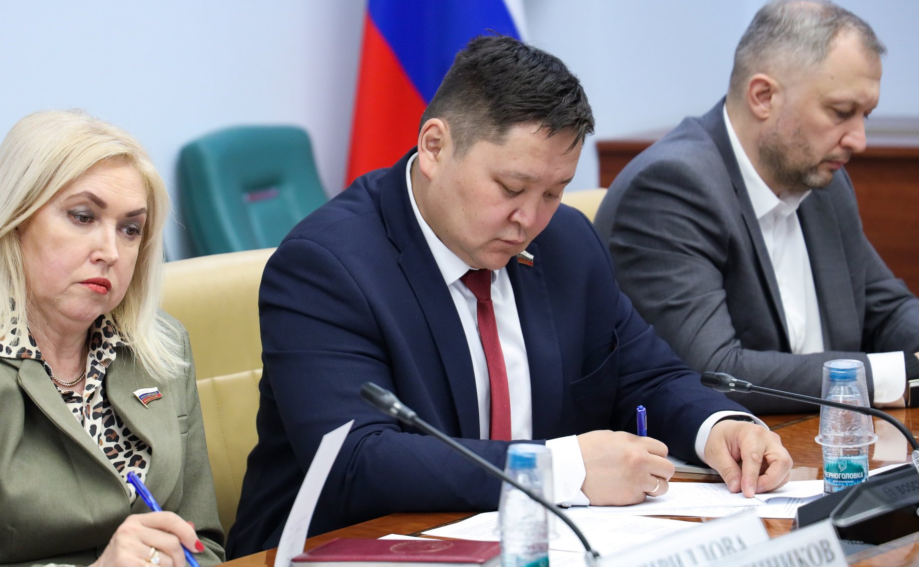 Круглый стол на тему «Законодательное и экономическое обеспечение развития особых экономических зон туристско-рекреационного типа, а также отдельных туристических кластеров»