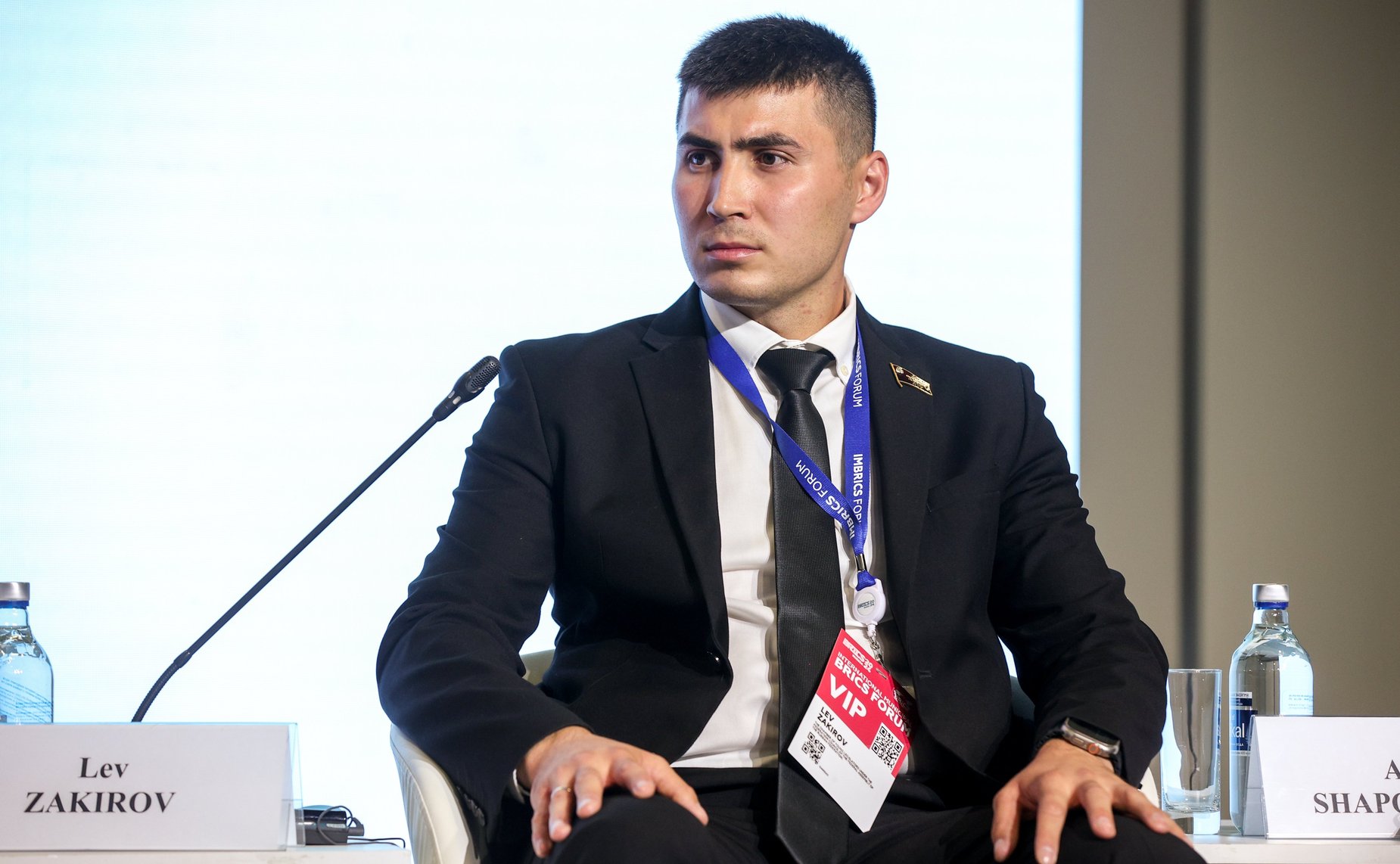 Заседание сессии «Развитие молодежного парламентаризма. Международное сотрудничество молодых парламентариев: практика, проблемы, перспективы»