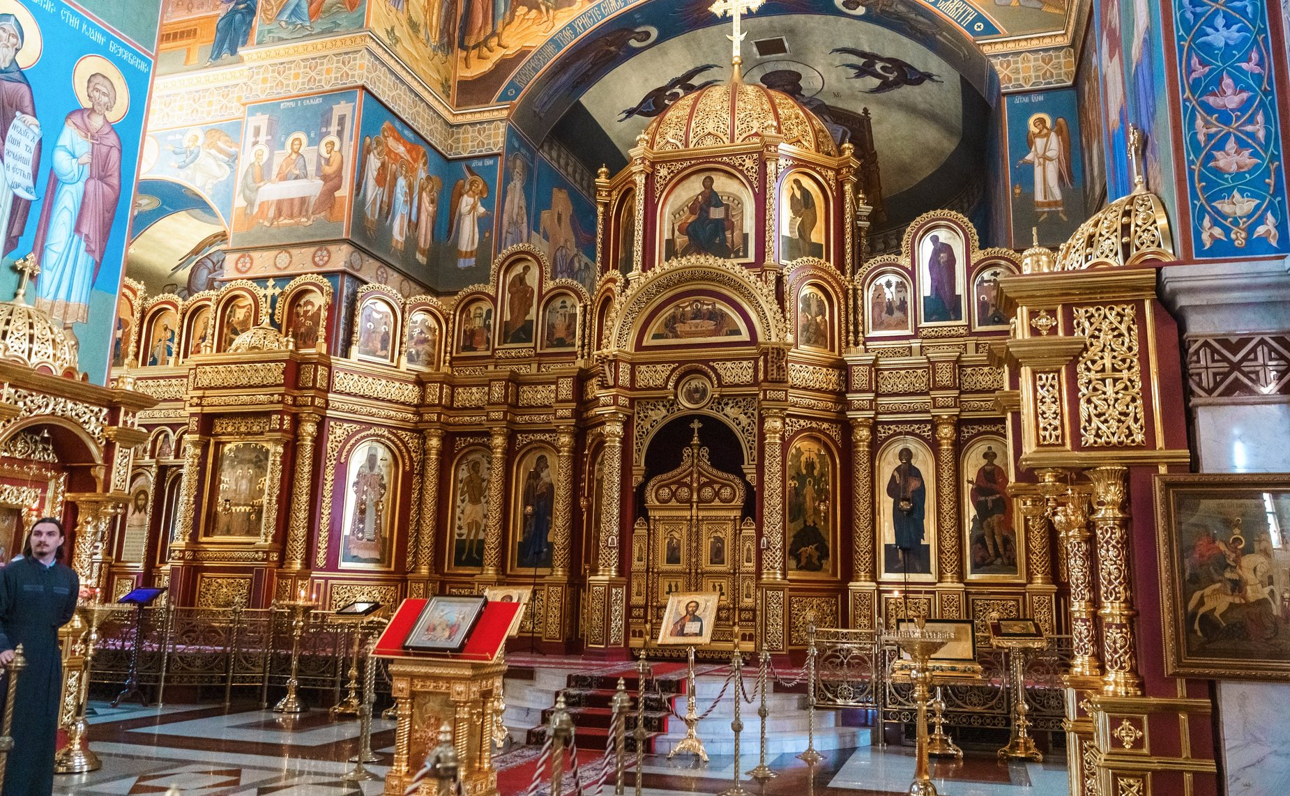 В рамках выездного заседания Комиссии СФ по развитию креативных (творческих) индустрий и народных художественных промыслов в России сенаторы посетили культурно-просветительные и социальные объекты