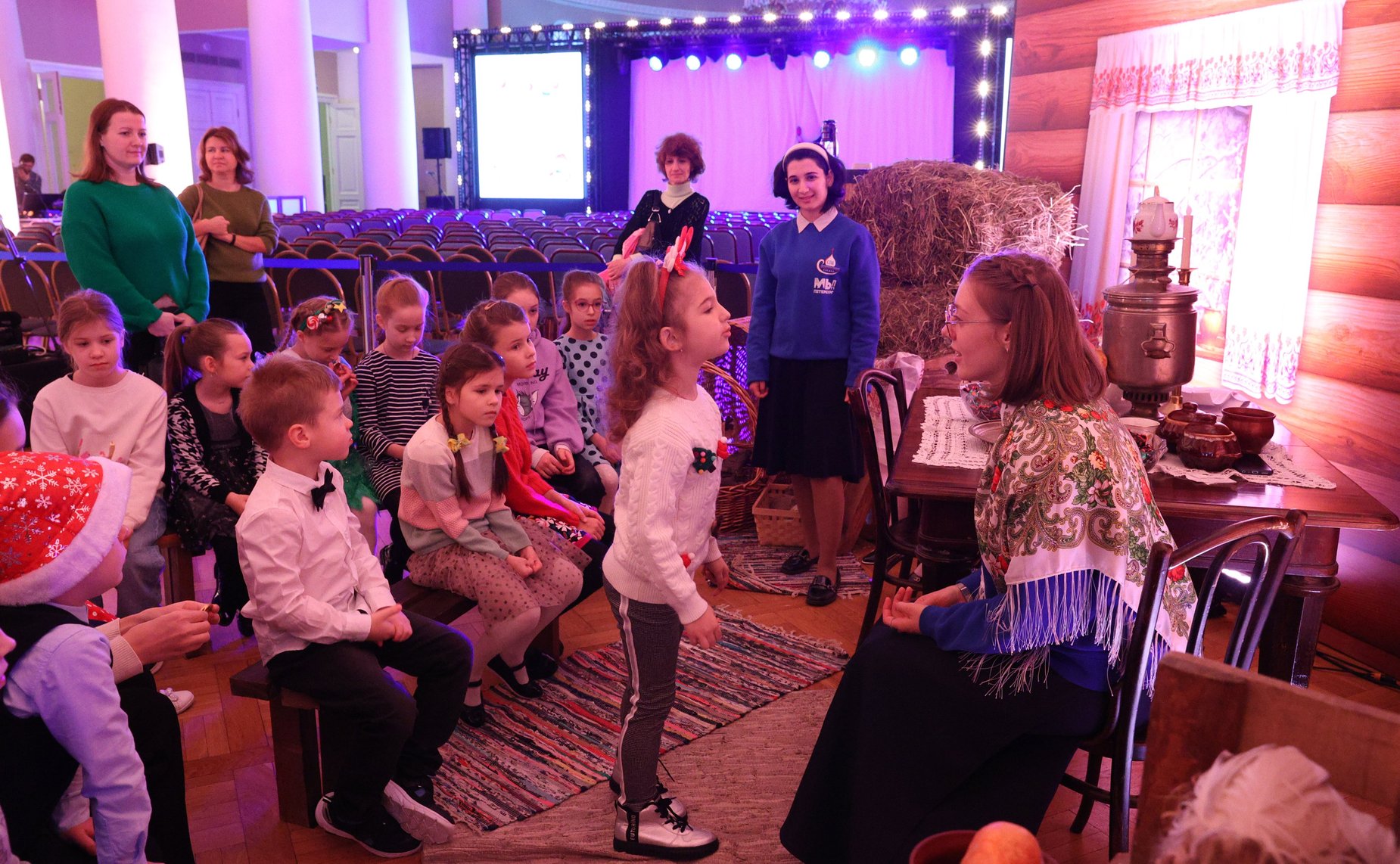 Дети из семей участников специальной военной операции стали гостями праздника «Рождество Христово в Таврическом дворце»