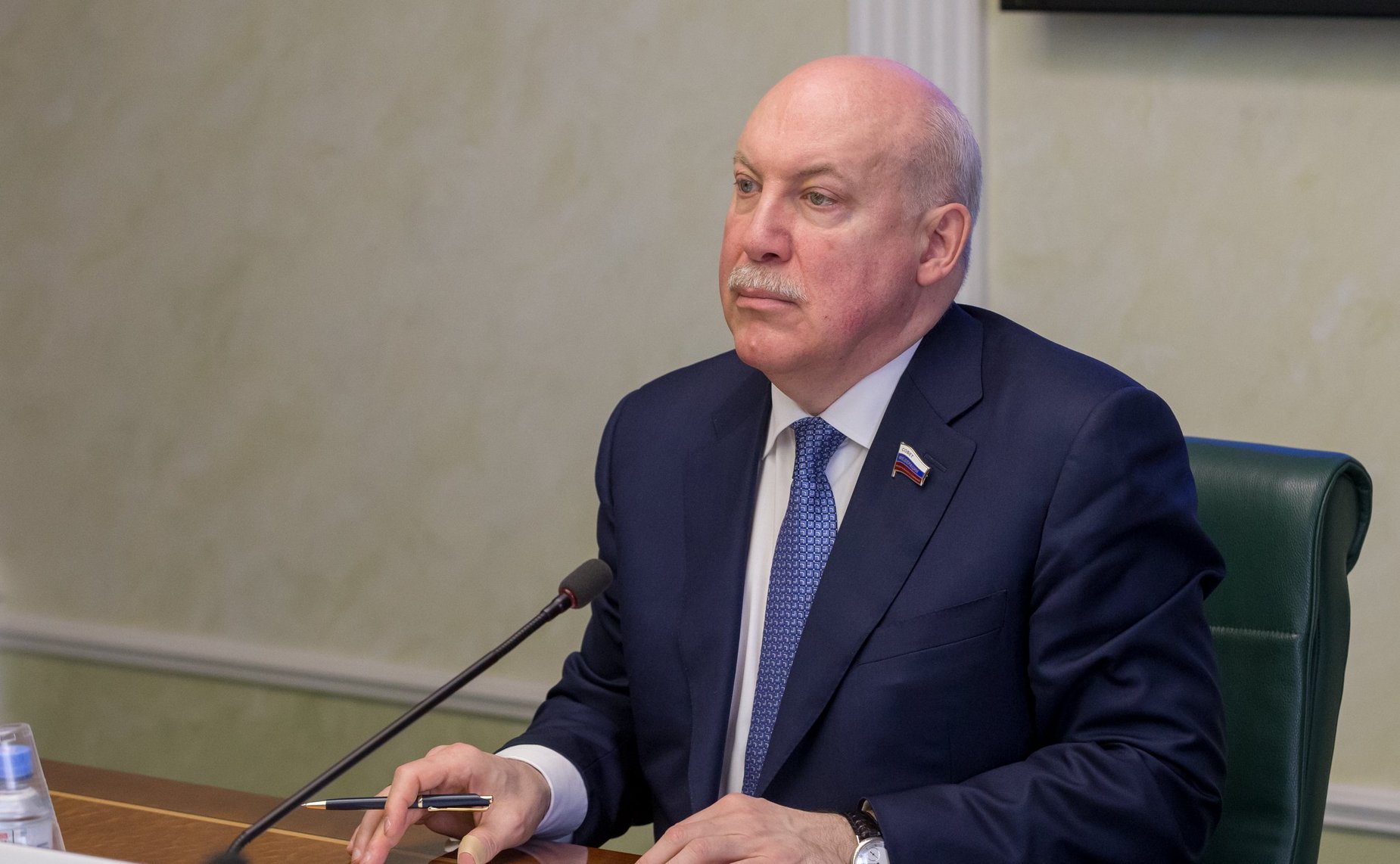 Д. Мезенцев