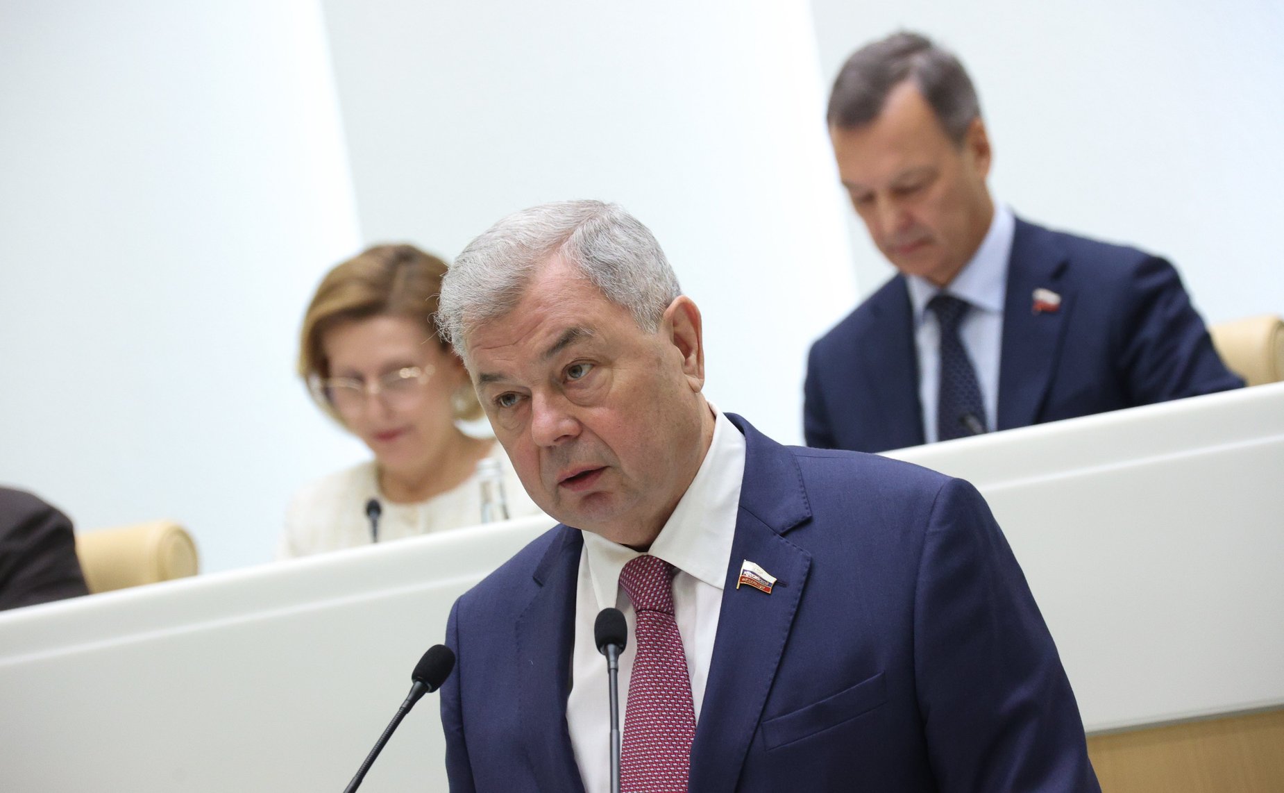 Анатолий Артамонов