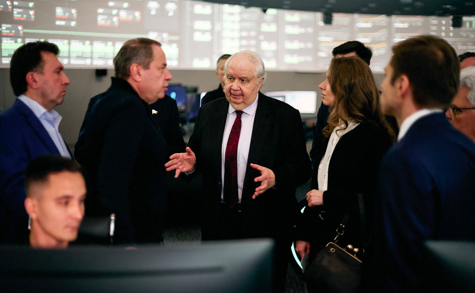 Члены Комиссии Совета Федерации по информационной политике и взаимодействию со СМИ посетили Центр кибербезопасности (SOC) Сбера, где ознакомились с работой банка по предотвращению мошенничества в режиме реального времени