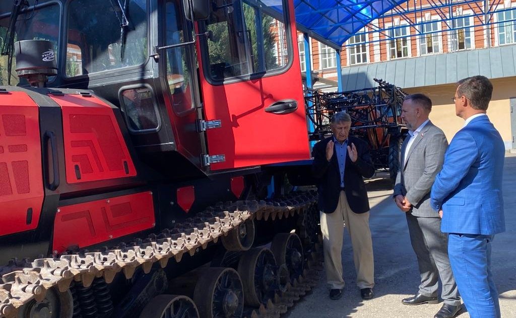 Олег Алексеев в ходе работы в регионе посетил Саратовский государственный университет генетики, биотехнологии и инженерии имени Н.И. Вавилова