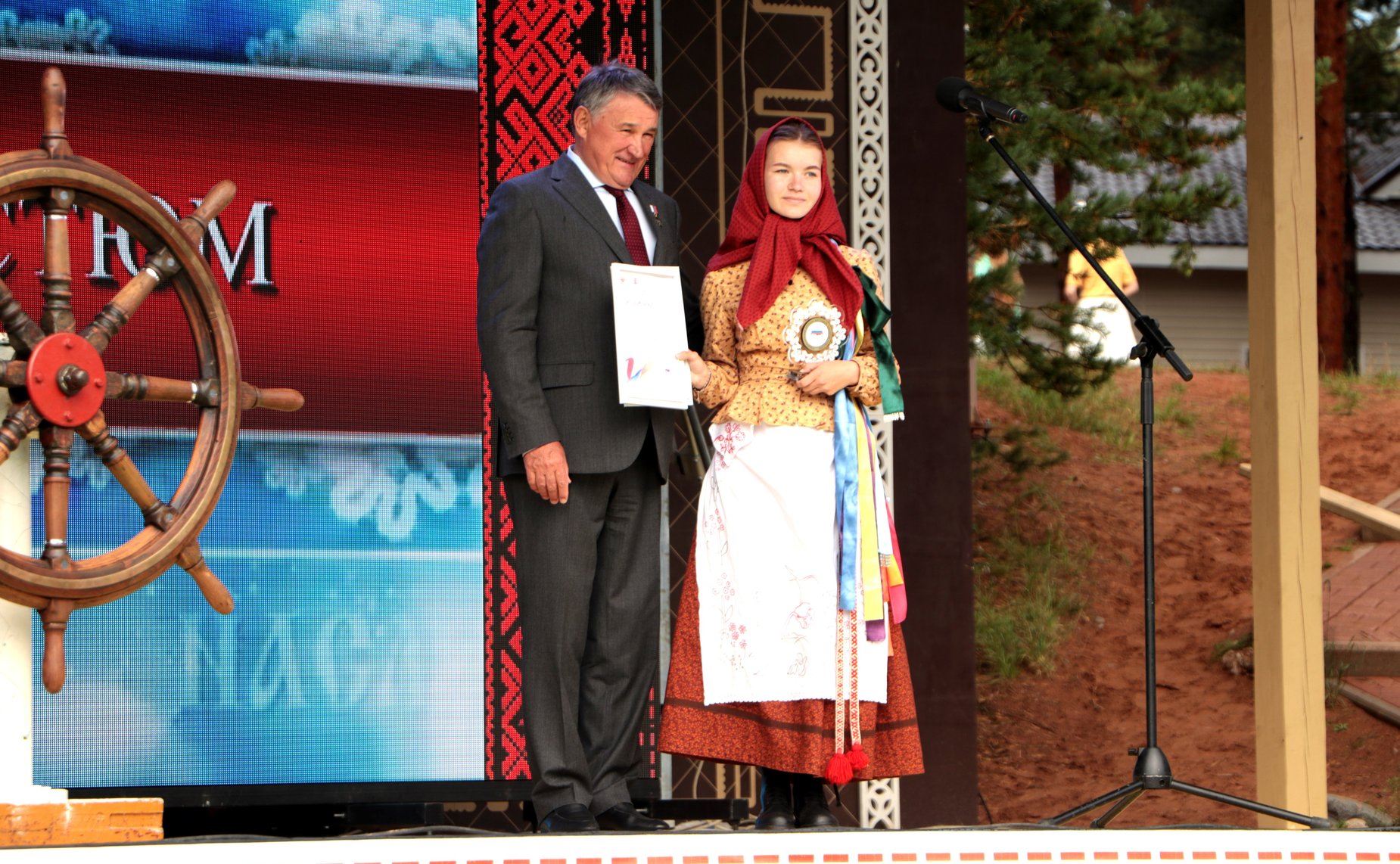 Юрий Воробьев принял участие в работе Всероссийского детского фестиваля народной культуры «Наследники традиций»