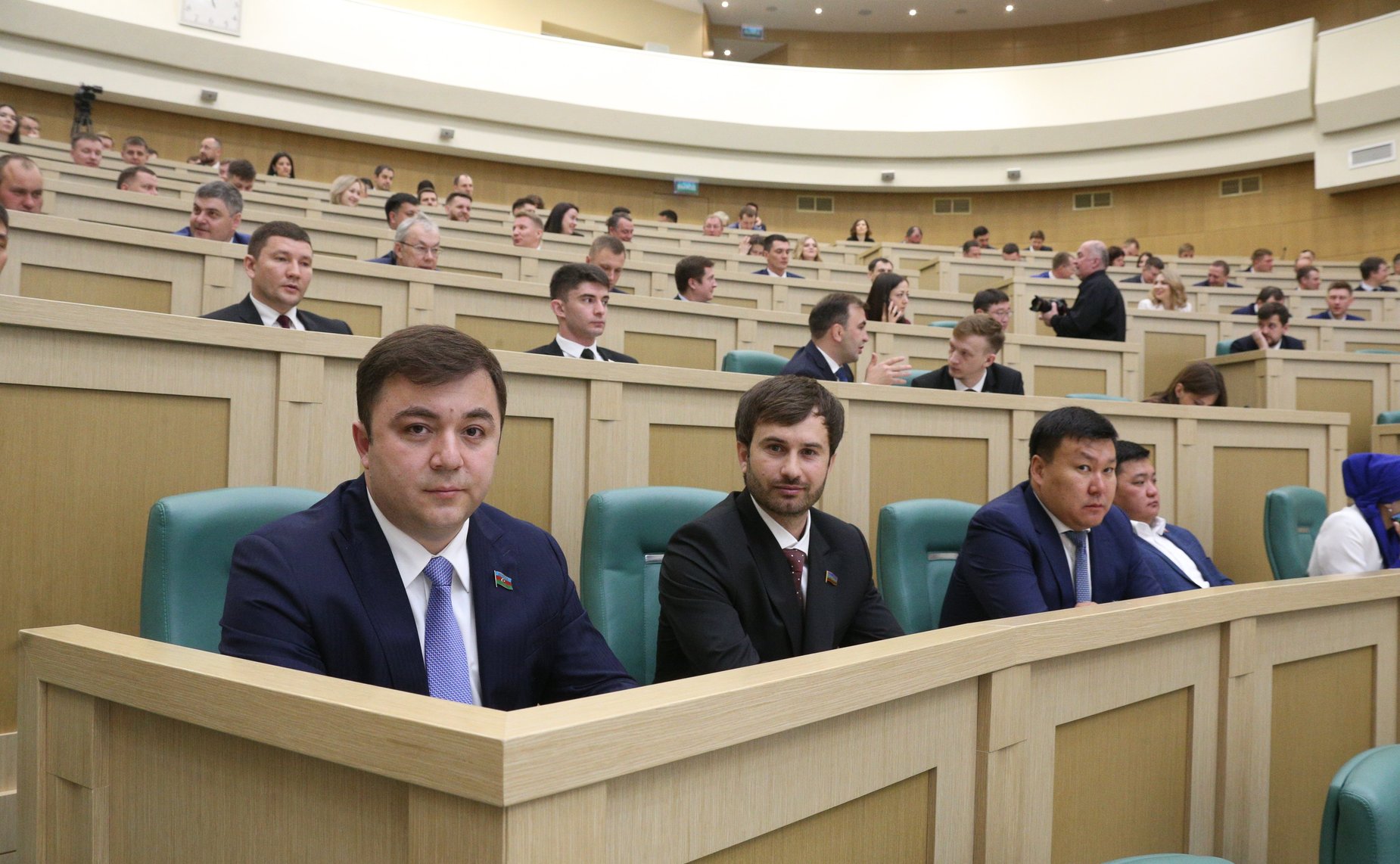 Пленарное заседание Форума молодых парламентариев: «Молодежь XXI века: сберегая наследие, развивая сотрудничество, приближая будущее»