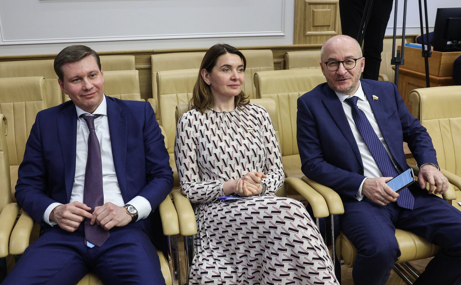 В Совете Федерации состоялся «открытый диалог» с генеральным директором акционерного общества «ДОМ.РФ»