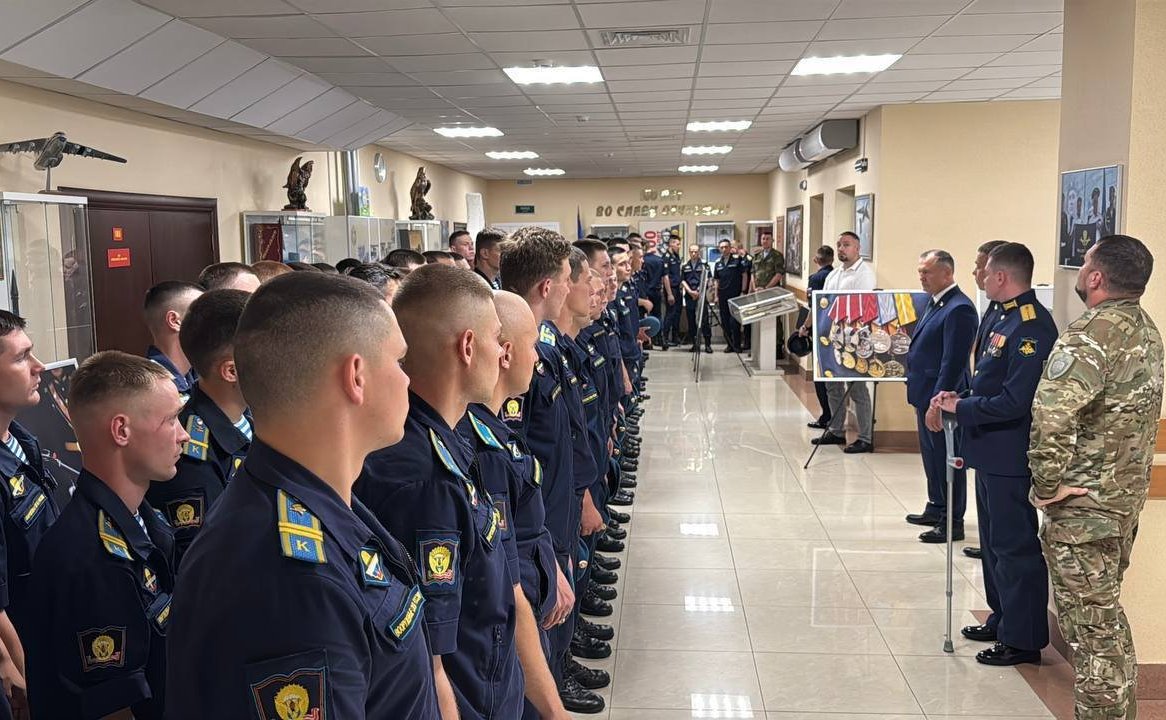 В Рязанском воздушно-десантном училище состоялось открытие фотовыставки «Герои Гостомеля»