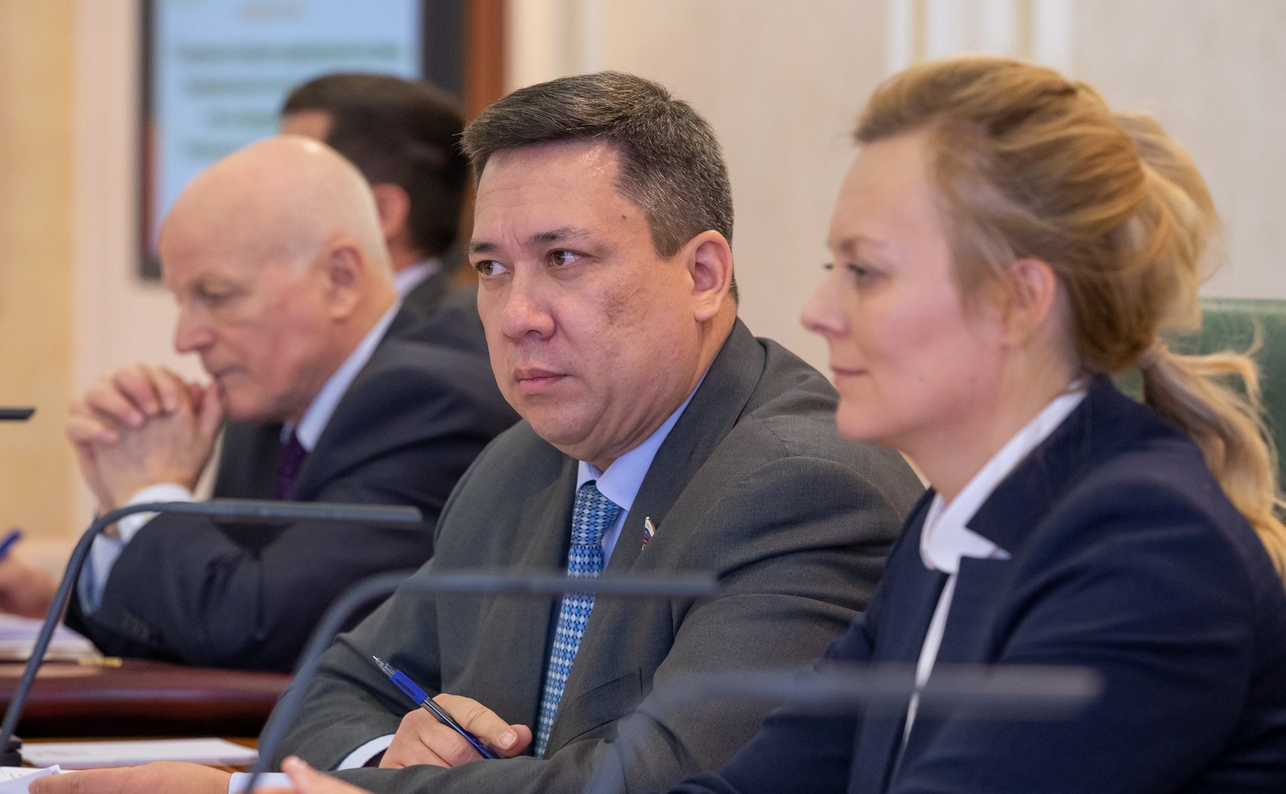 «Круглый стол» на тему «Совершенствование национальной системы принудительного исполнения судебных и иных юрисдикционных актов. Актуальные законодательные аспекты»