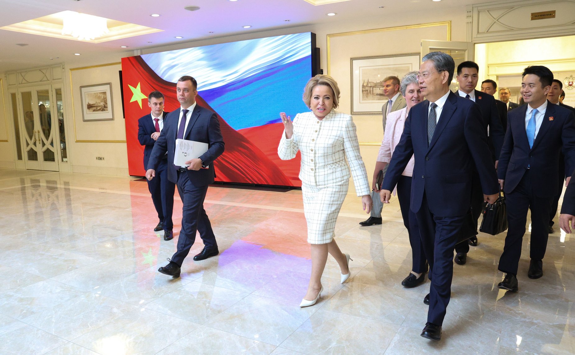 Валентина Матвиенко провела встречу с Председателем Постоянного комитета Всекитайского собрания народных представителей КНР Чжао Лэцзи