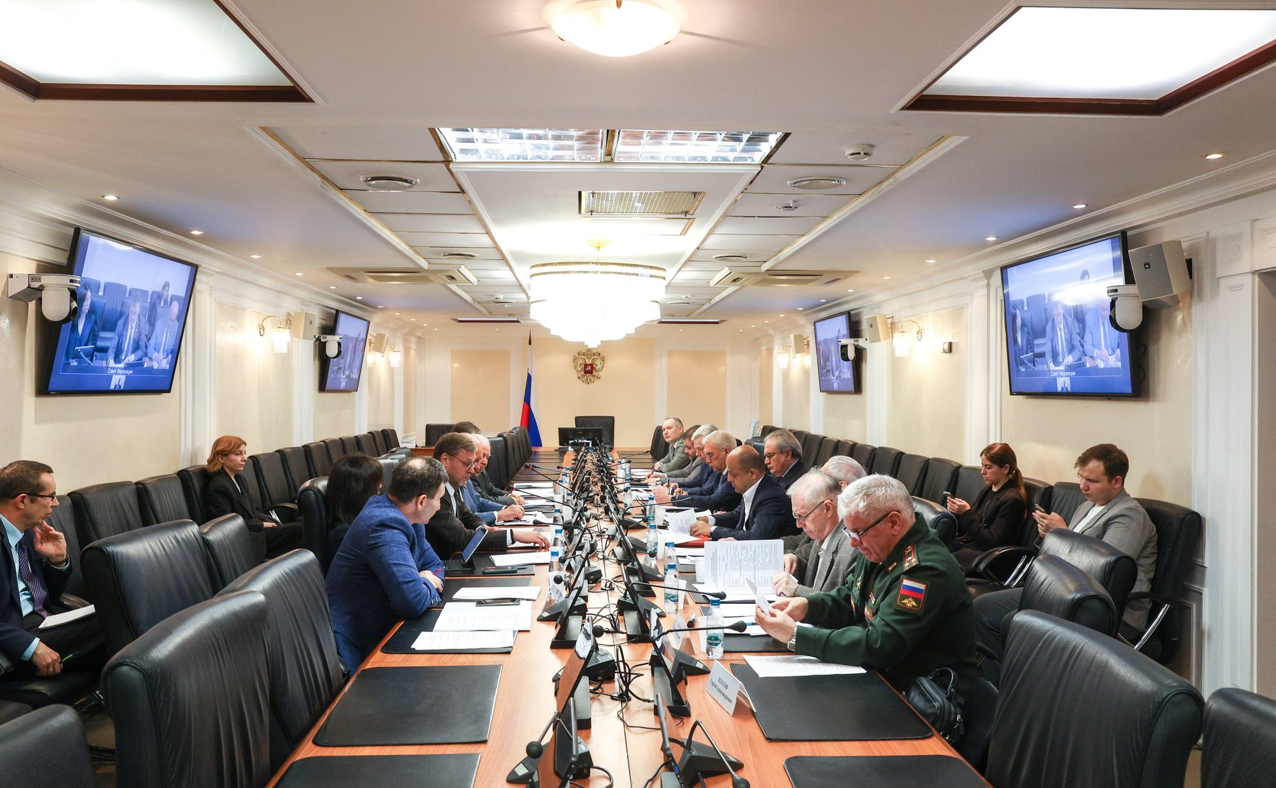 Круглый стол Комитета Совета Федерации по международным делам на тему «Объединенная Европа против России в 1941 и 2025 годах. 80-летие Великой Победы в актуальном внешнеполитическом контексте»