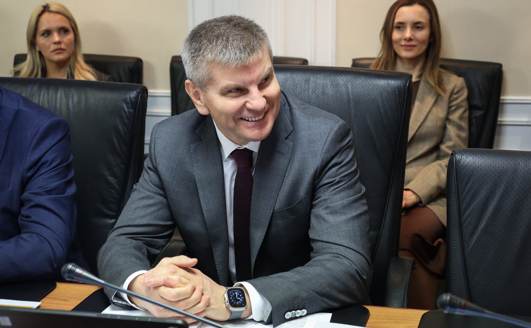 Геннадий Голов