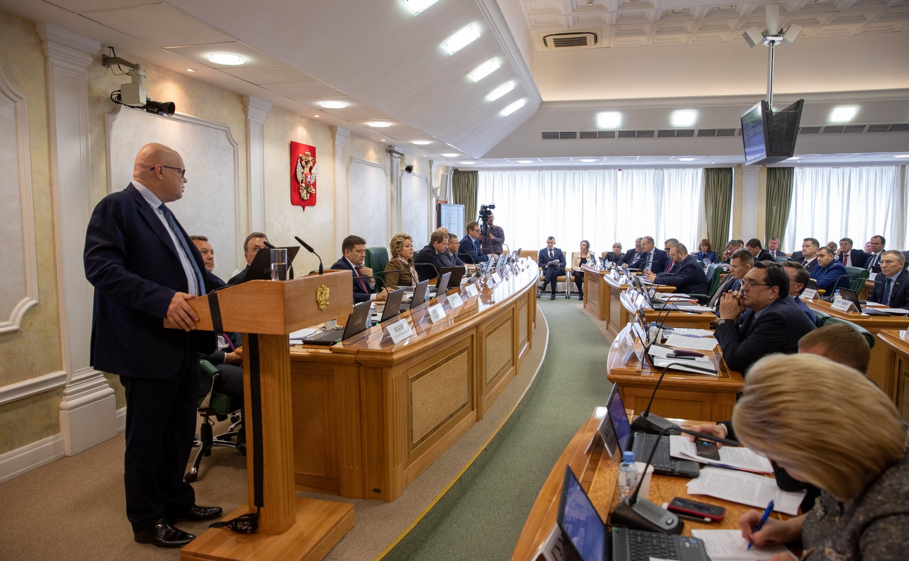 Парламентские слушания Комитета СФ по бюджету и финансовым рынкам на тему «Вопросы совершенствования законодательства РФ о контрактной системе в сфере закупок товаров, работ, услуг для обеспечения государственных и муниципальных нужд»