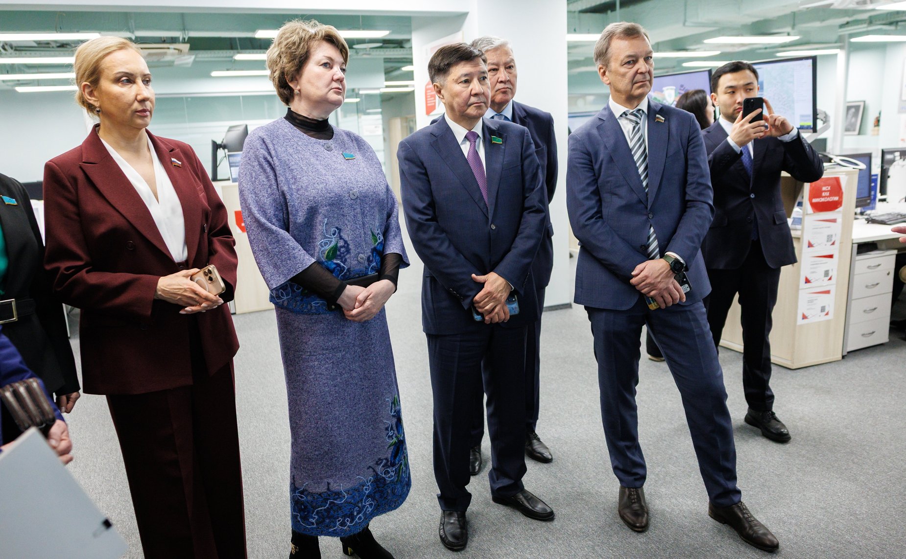 Участники заседания Комиссии по сотрудничеству между Советом Федерации и Сенатом Парламента Республики Казахстан посетили Центр управления регионом