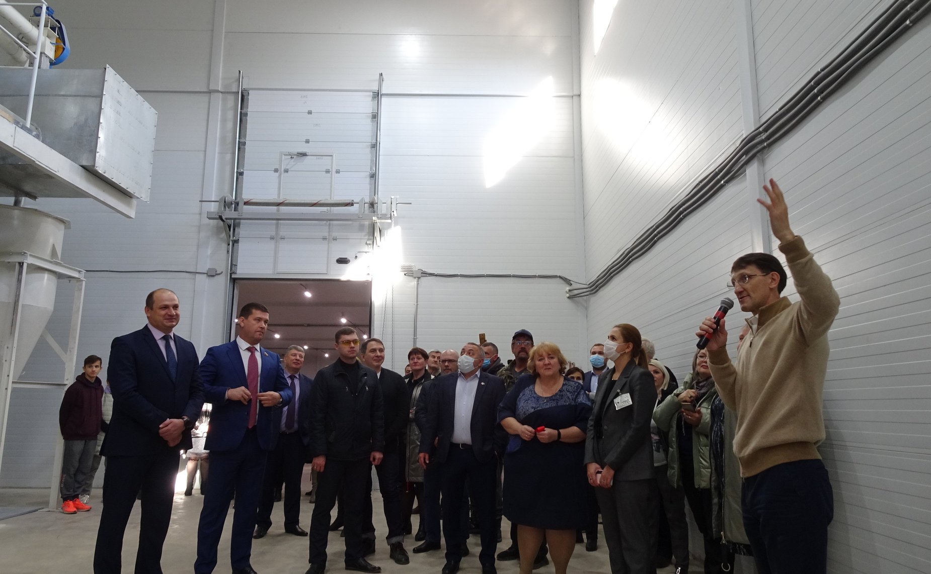 Андрей Чернышев в ходе работы в регионе принял участие в открытии мукомольного производства в селе Кузнецовка Братского района