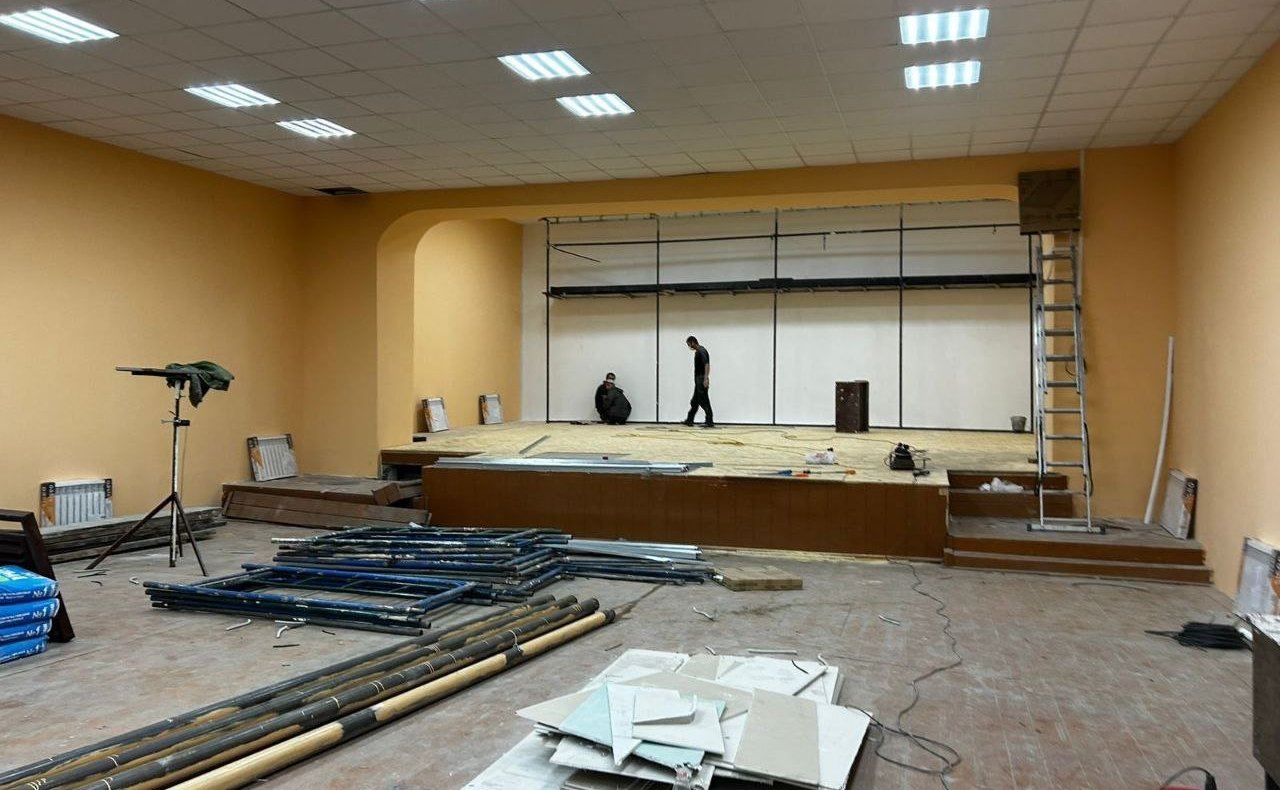 Баир Жамсуев в ходе работы в регионе посетил Петровск-Забайкальский район и осмотрел ряд строящихся социальных объектов