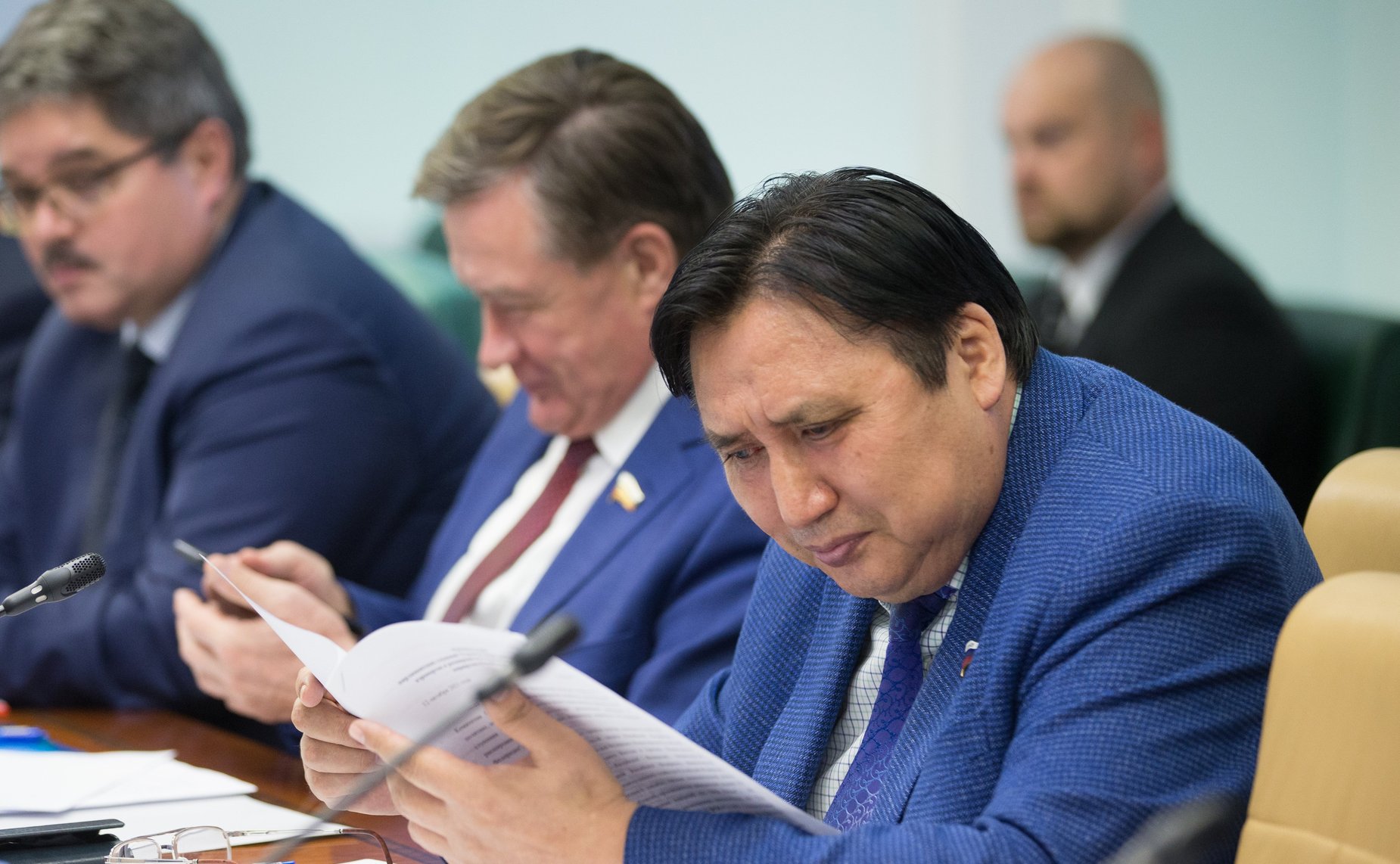 Парламентские слушания на тему «О развитии инфраструктуры региональных аэропортов и расширении сети межрегиональных пассажирских авиационных маршрутов в Российской Федерации»