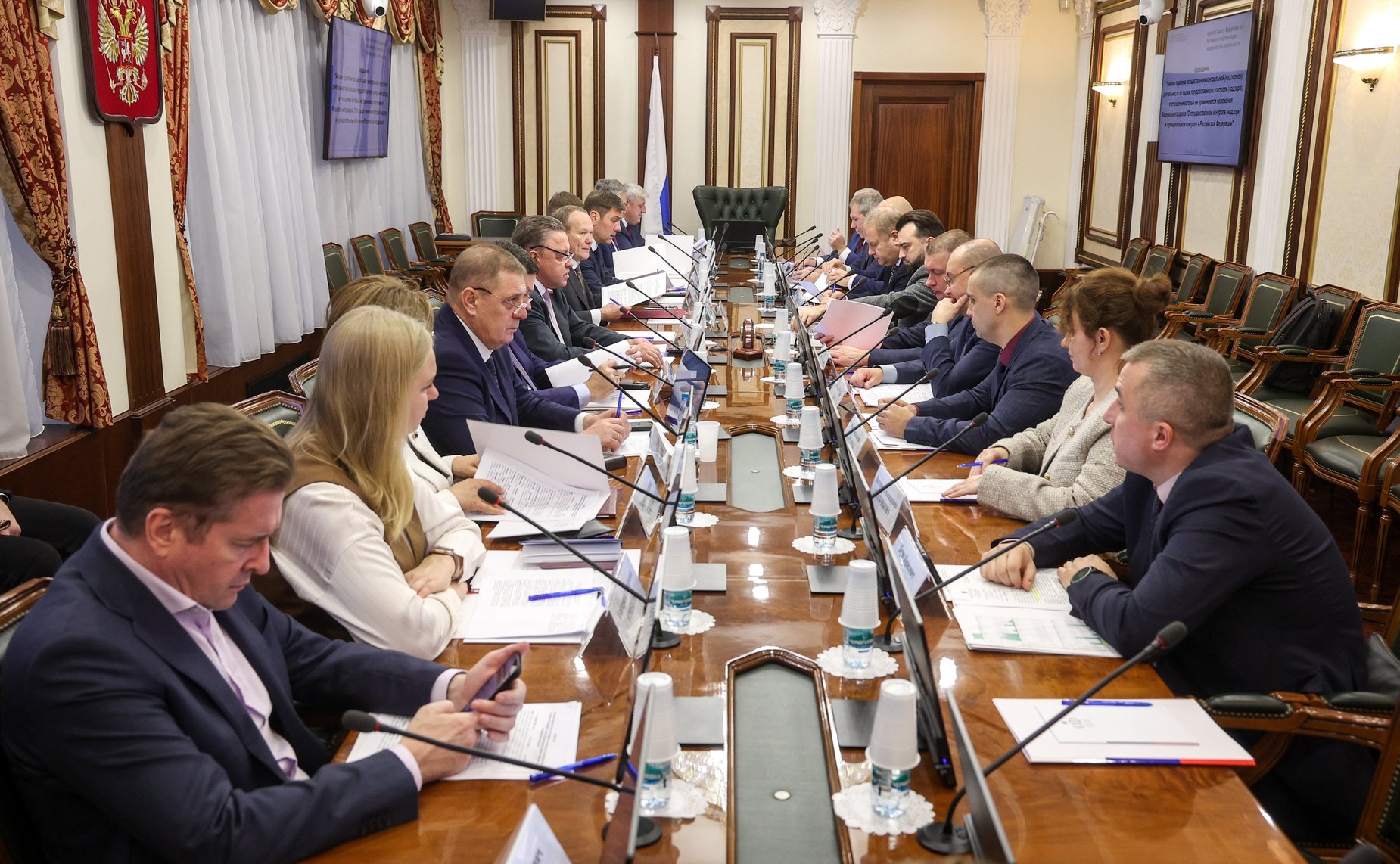 Совещание Комитета СФ по Регламенту и организации парламентской деятельности совместно с Комиссией СФ по мониторингу законодательства РФ в сфере государственного контроля (надзора) и муниципального контроля в РФ