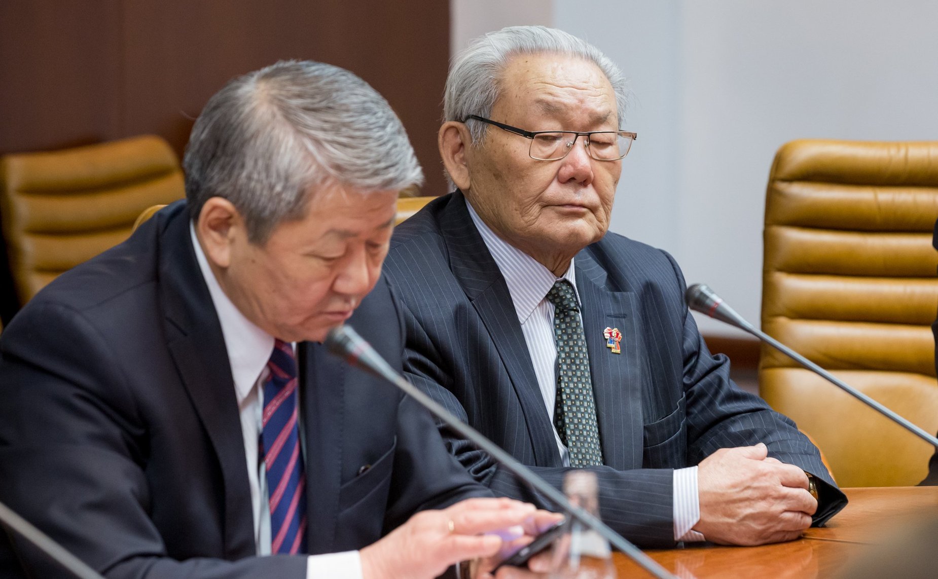 Встреча А. Варфоломеева и В. Мархаева с делегацией Республики Бурятия