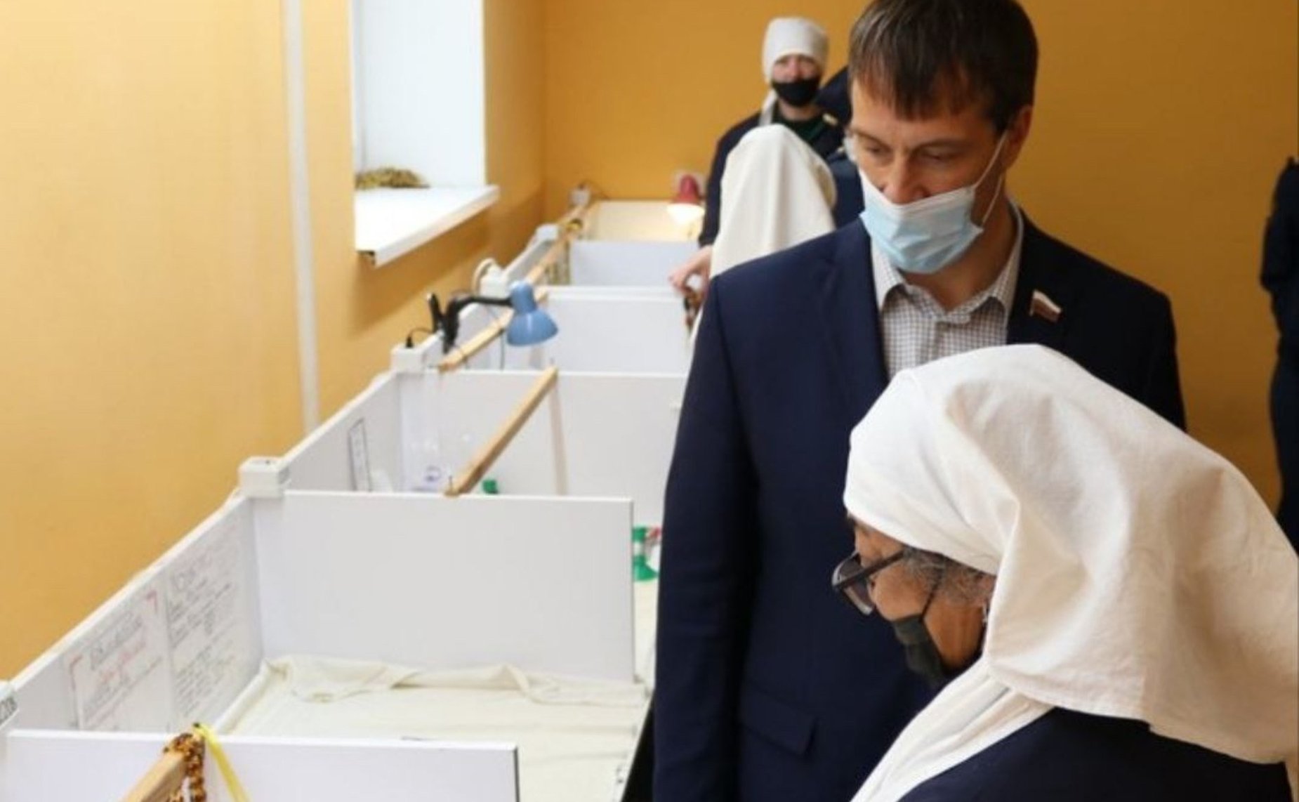 Эдуард Исаков в рамках рабочей поездки по Калининградской области осмотрел производственные и жилые помещения в Исправительной колонии №4 УФСИН России по Калининградской области