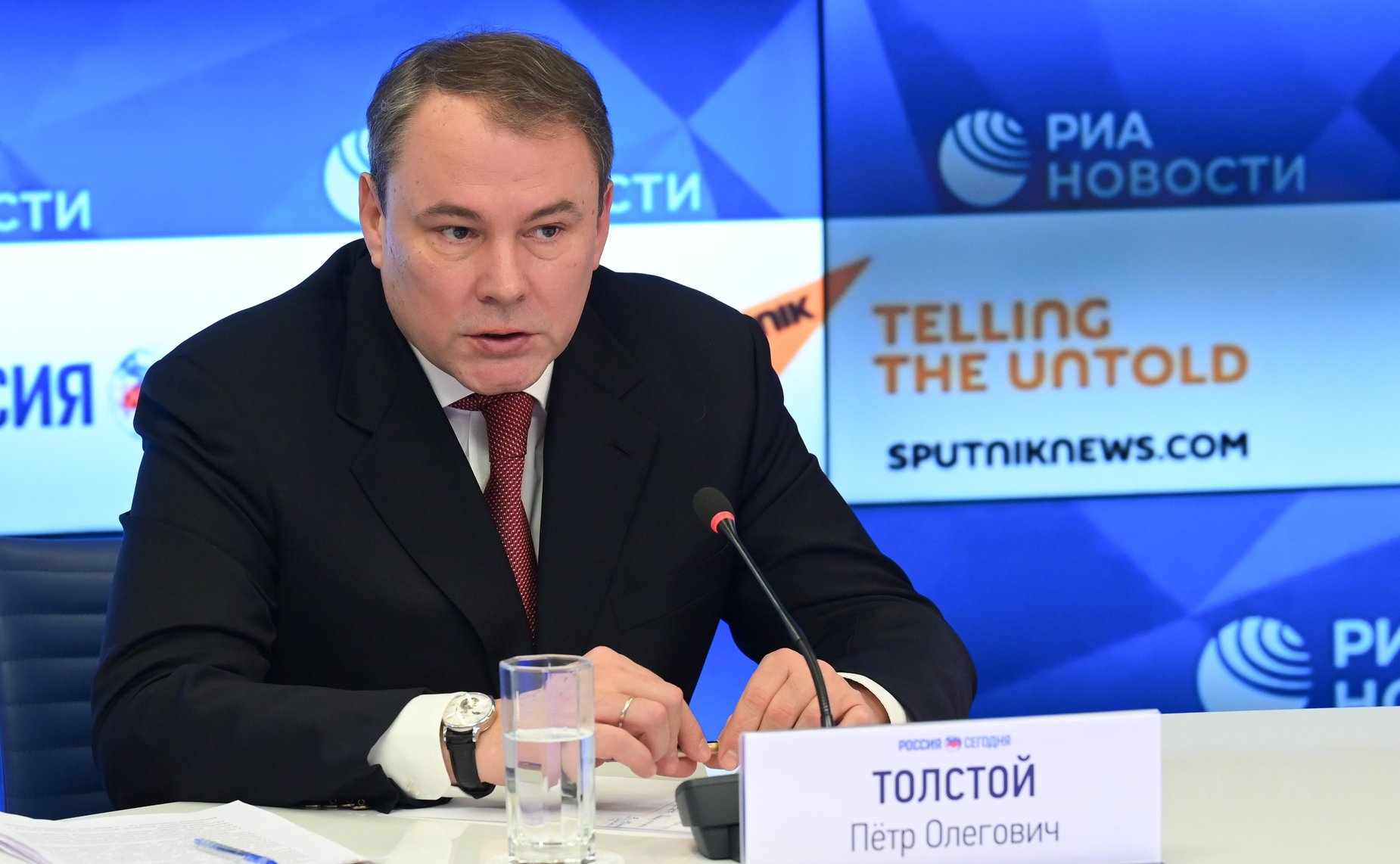 Петр Толстой