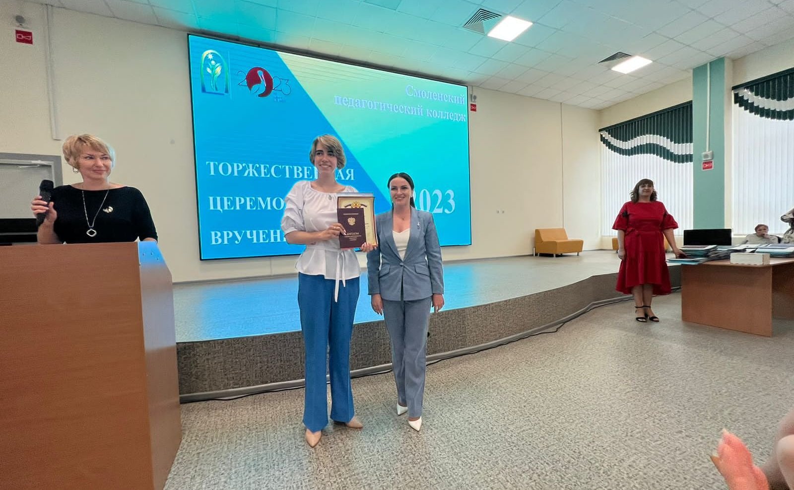 Ирина Кожанова приняла участие в церемонии вручения дипломов выпускникам