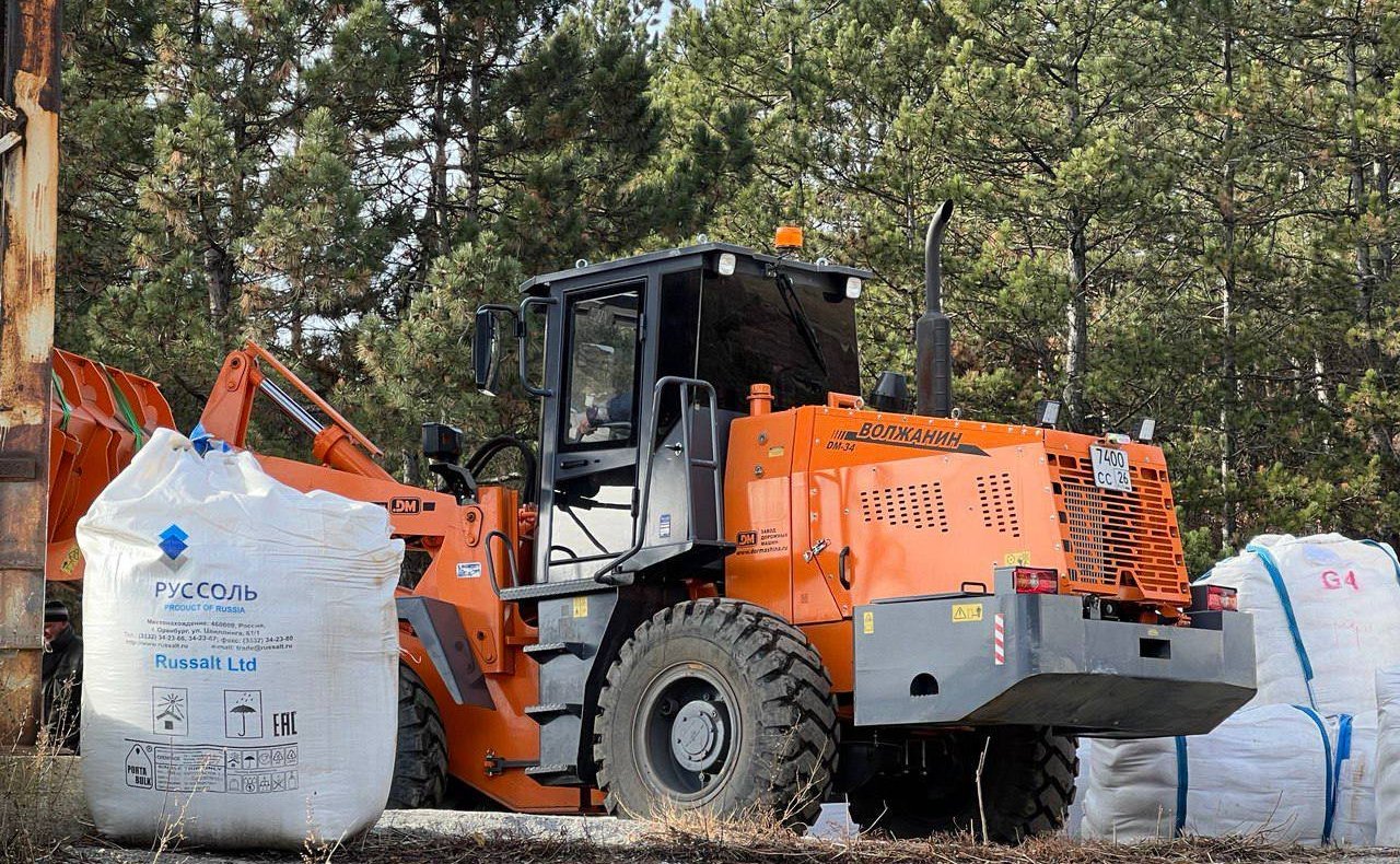 Анатолий Артамонов совершил рабочую поездку в Кавминводы и посетил строительные площадки социальных объектов Кисловодска