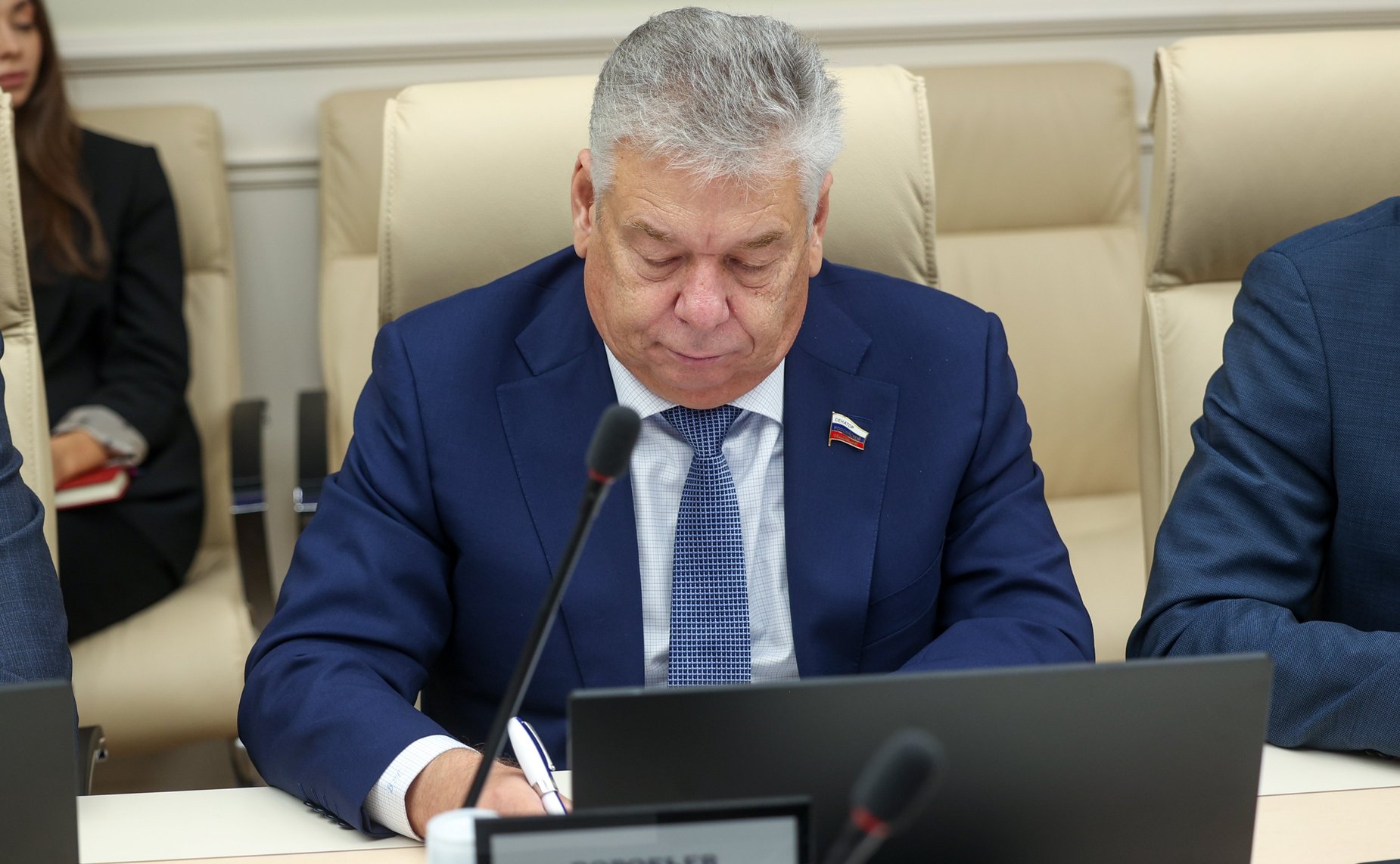 Николай Воробьев