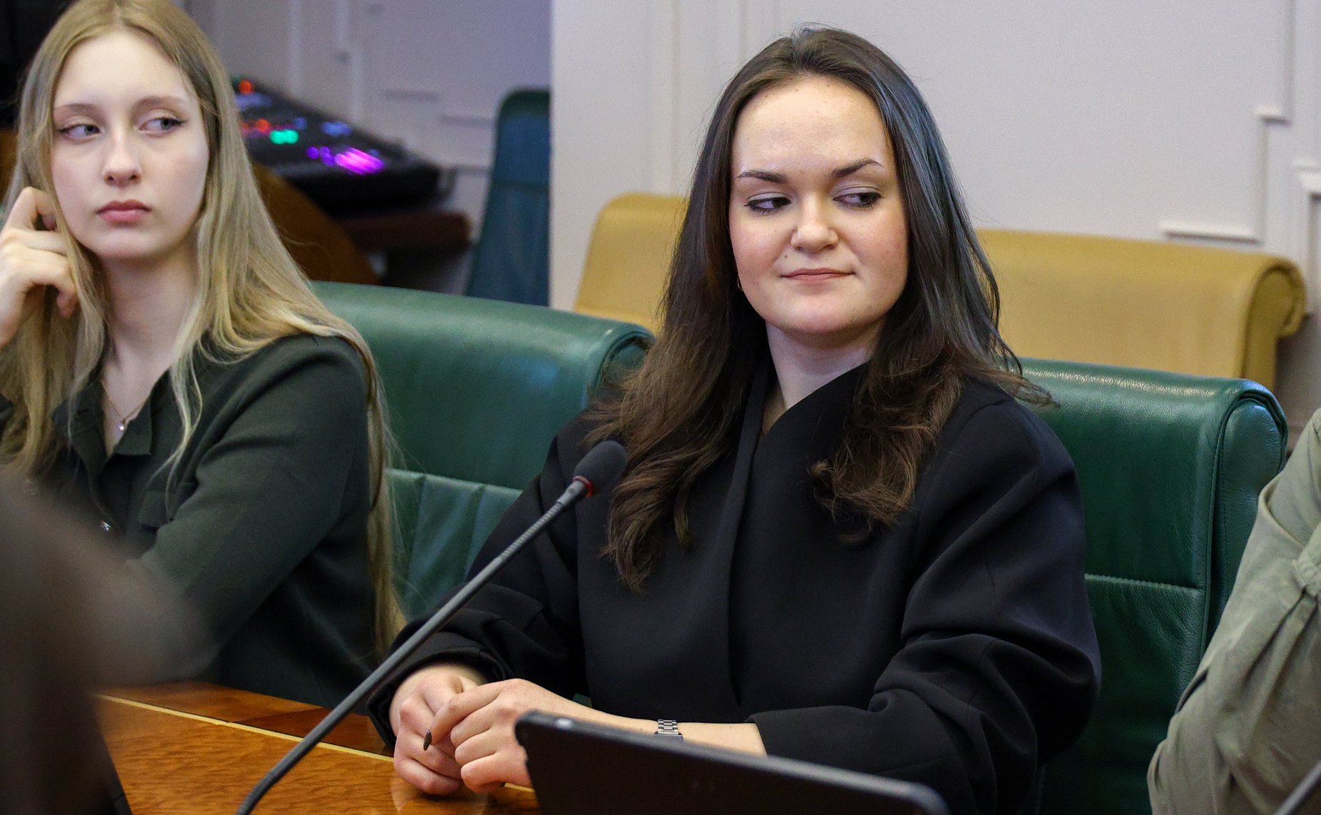 Наталья Комарова провела встречу с учащимися 10–11 класса