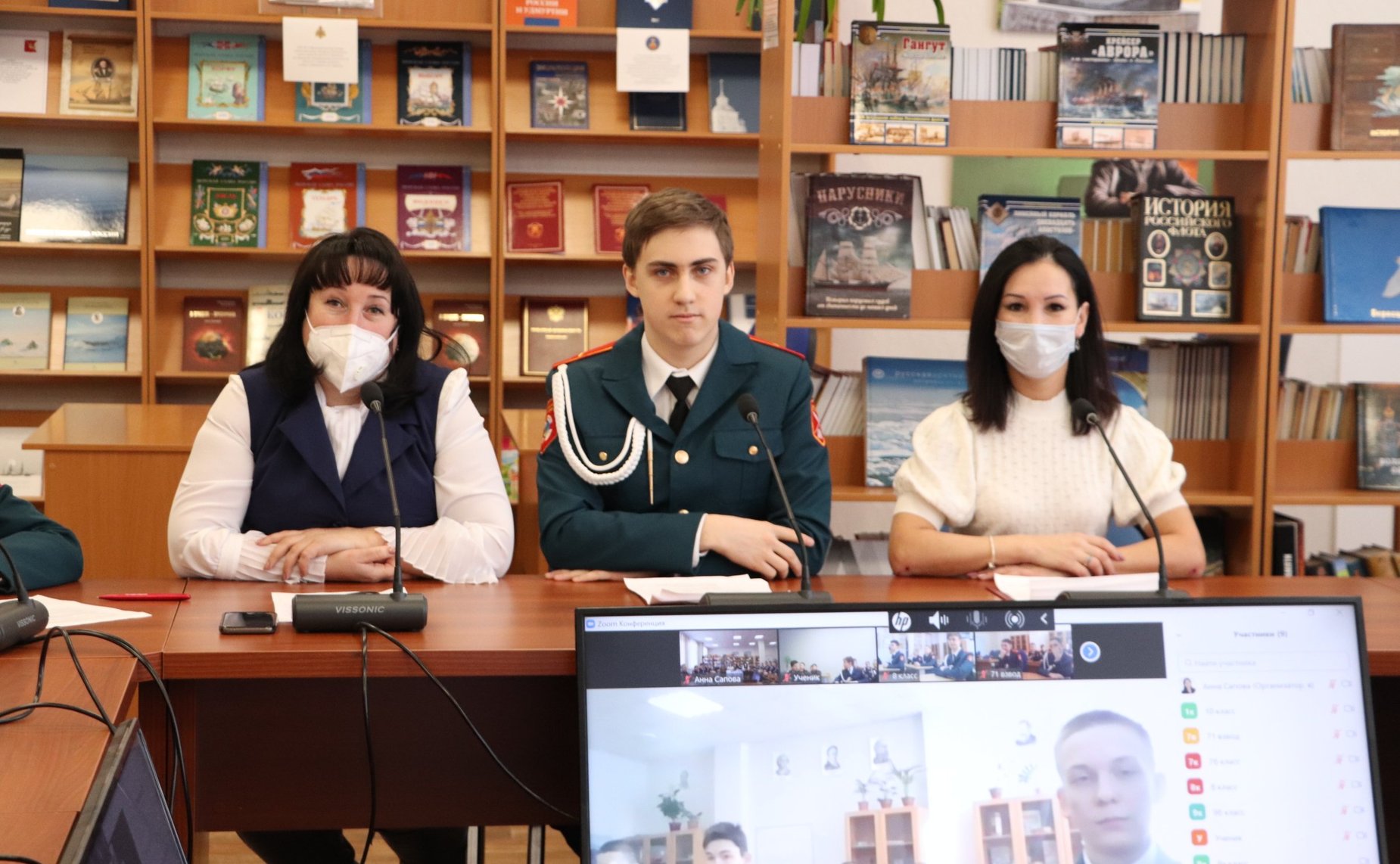 Юрий Воробьев провел урок, посвященный Дню защитника Отечества