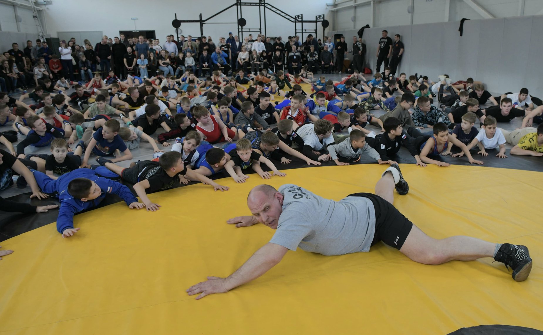 Александр Карелин посетил город Братск Иркутской области