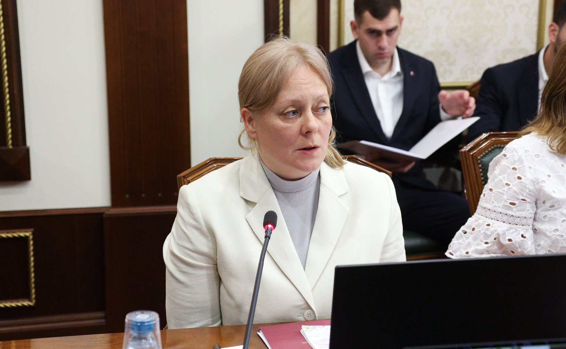 Круглый стол Комитета СФ по конституционному законодательству и государственному строительству «Исполнение судебных решений: выбор правовой модели исполнительного производства, оптимальной для взыскателей и должников»