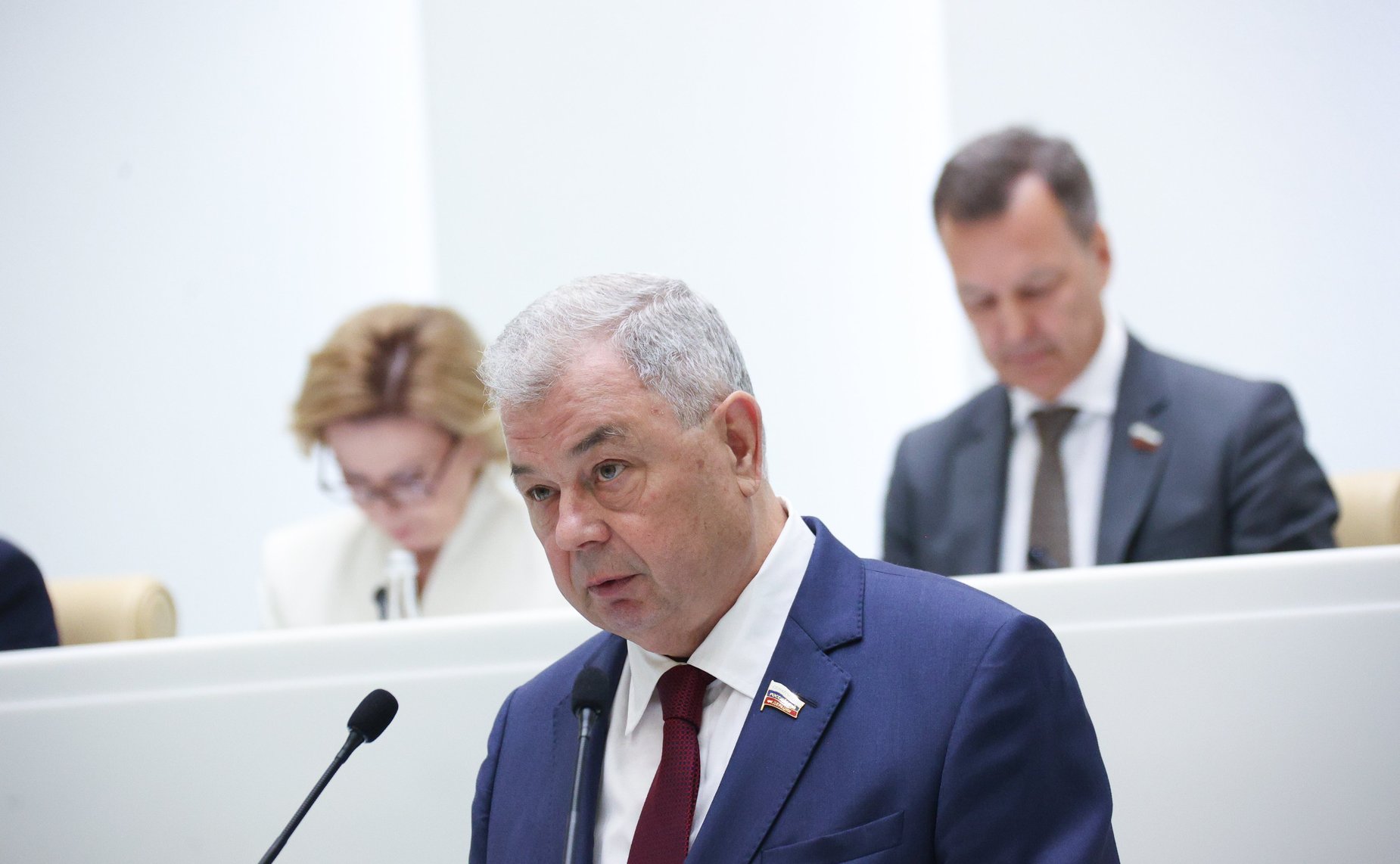 Анатолий Артамонов