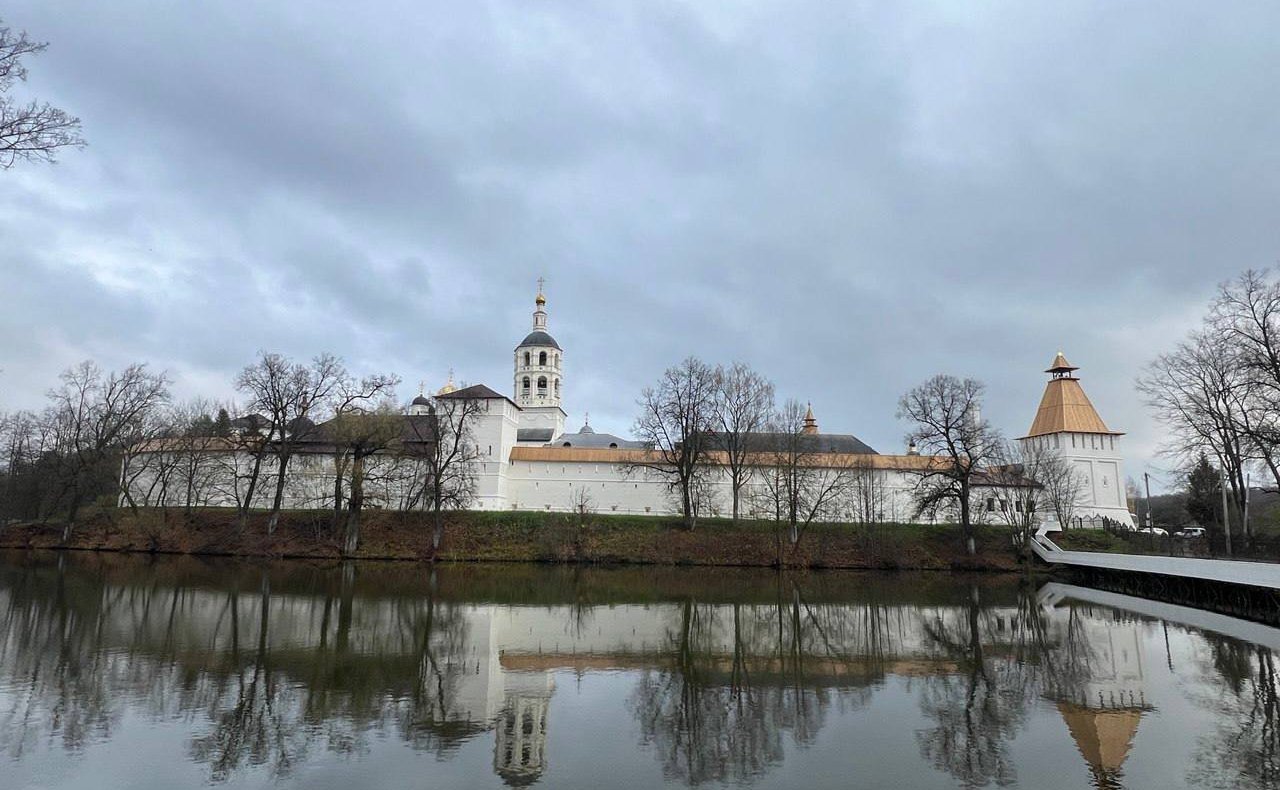 Анатолий Артамонов совершил рабочую поездку в Боровский муниципальный округ, где принял участие в ряде мероприятий