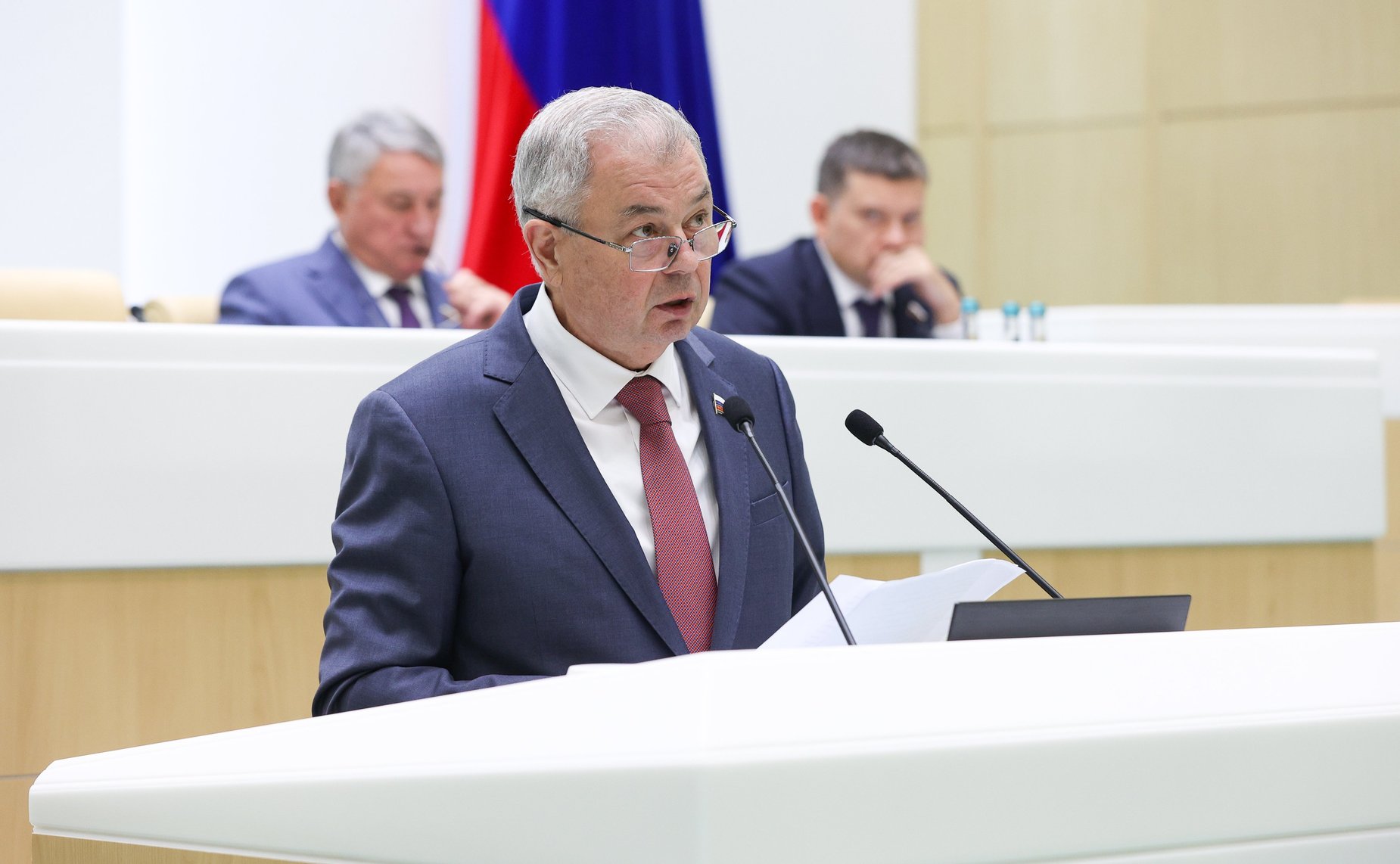 Анатолий Артамонов
