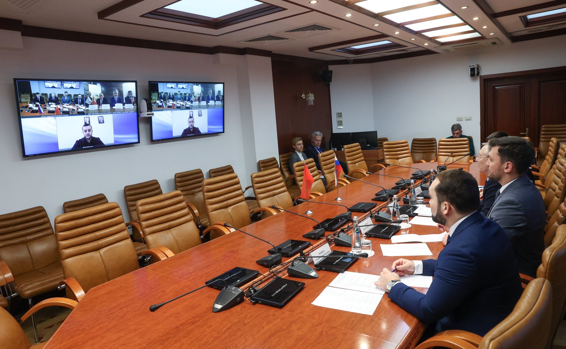 Встреча членов Палаты молодых законодателей при Совете Федерации с председателем объединения евразийских местных правительств Турецкой Республики