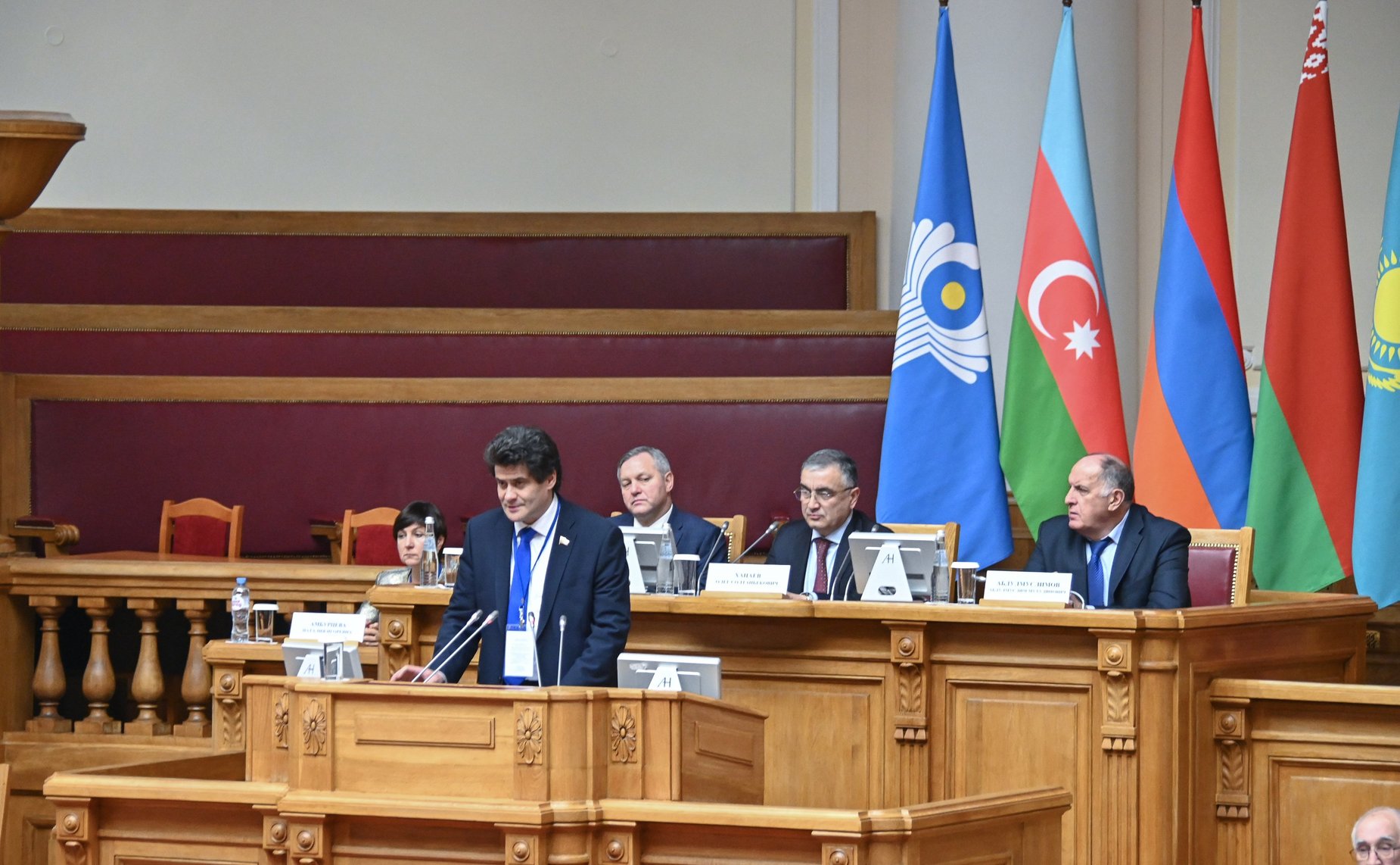 Сенаторы РФ приняли участие в Международном форуме «Устойчивое развитие горных территорий» в Санкт-Петербурге