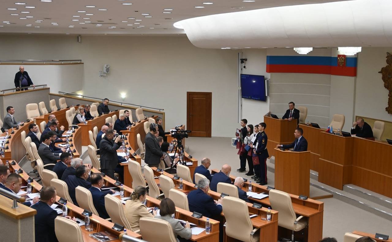 Сергей Рябухин и Айрат Гибатдинов приняли участие в прошедшей в регионе церемонии награждения юных героев памятными медалями Совета Федерации «За проявленное мужество»