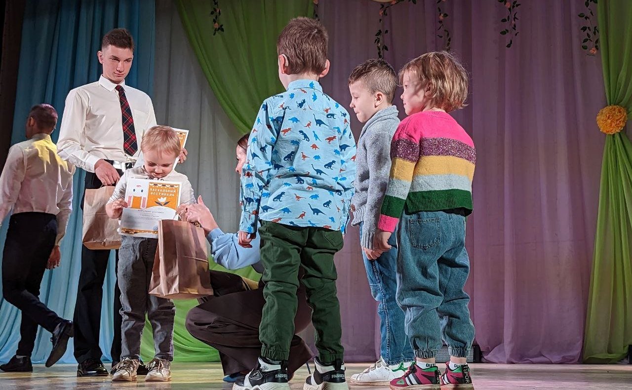 Ирина Кожанова приняла участие в церемонии закрытия ежегодного регионального праздника для детей с ограниченными возможностями здоровья и инвалидностью «Пасхальный фестиваль»