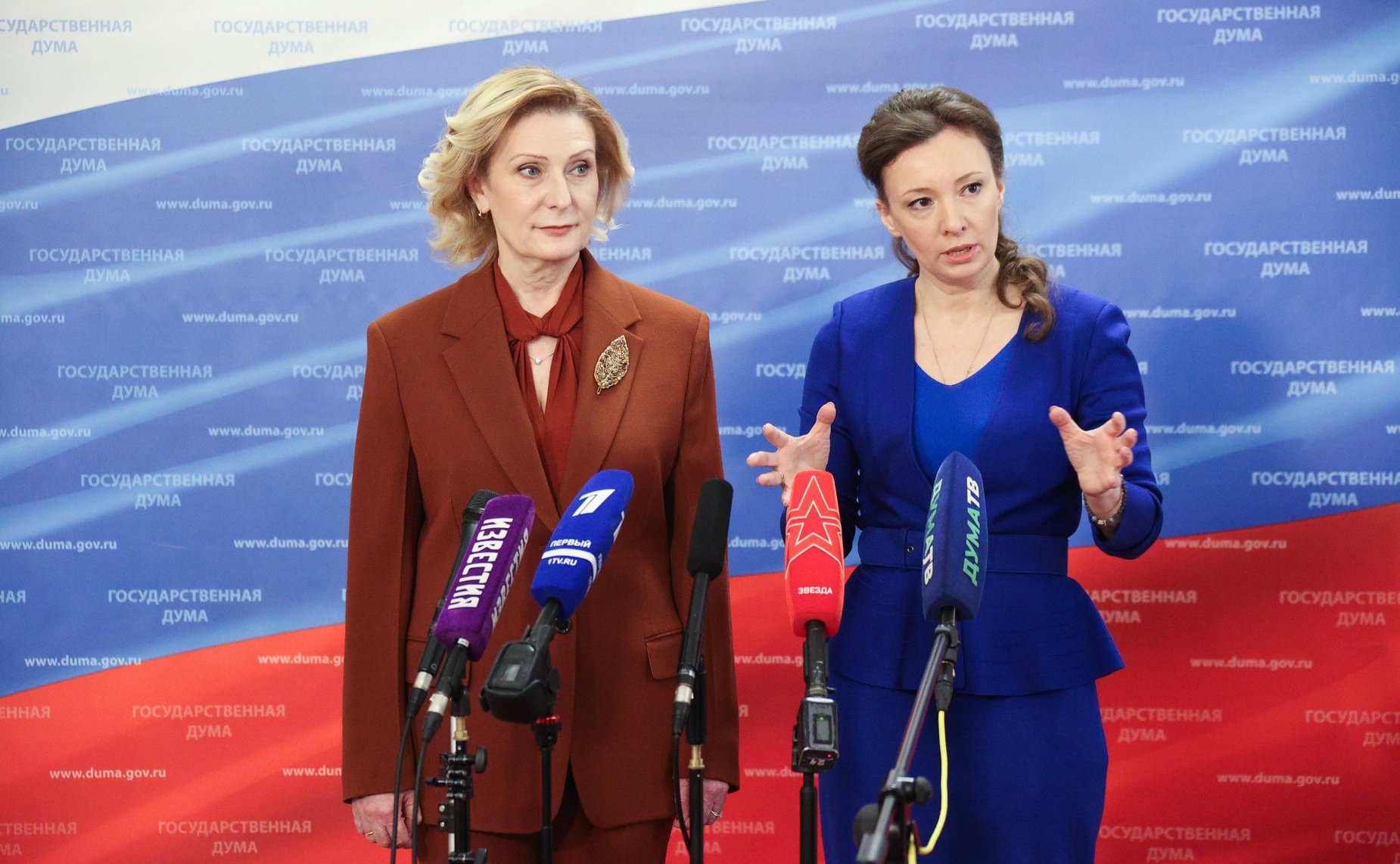Пресс-подход Инны Святенко и Анны Кузнецовой по итогам заседания парламентской комиссии по расследованию преступных действий в отношении несовершеннолетних со стороны киевского режима