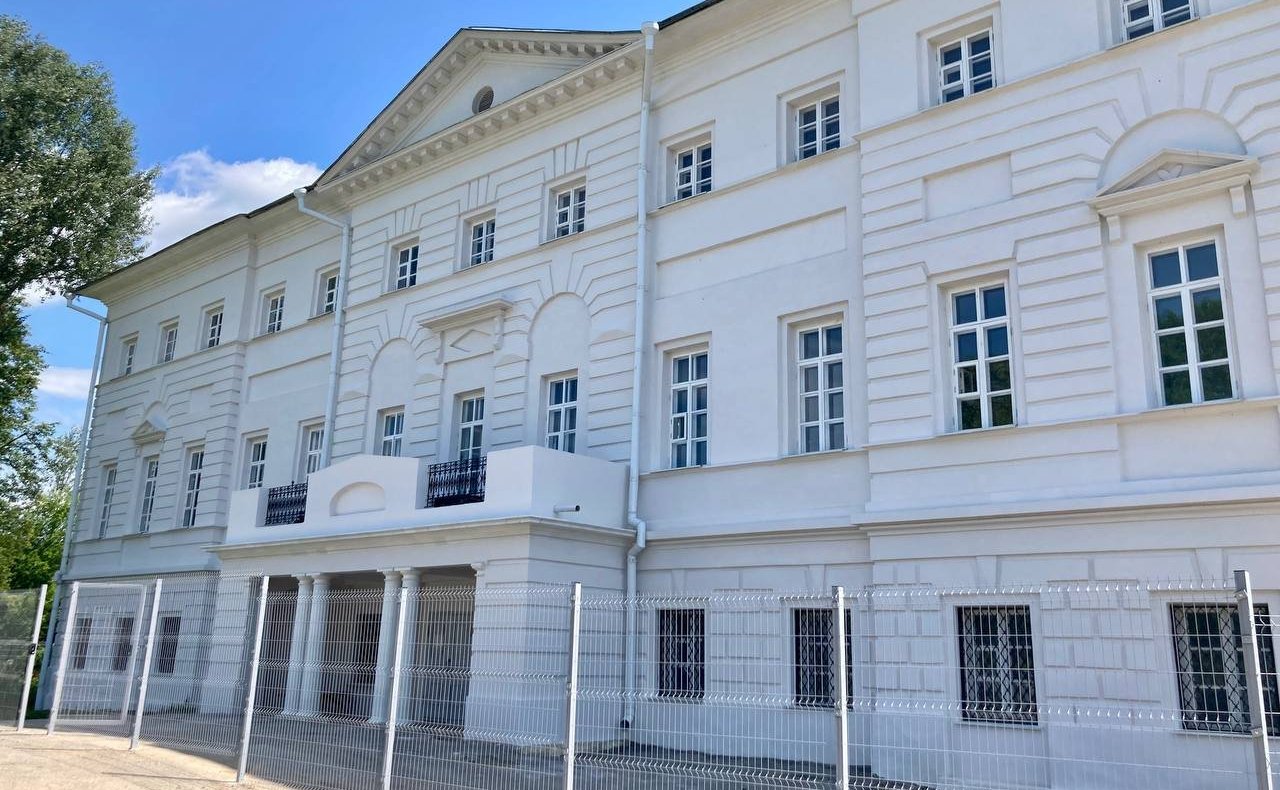 Анатолий Артамонов в ходе рабочей поездки в регион посетил Дзержинский район