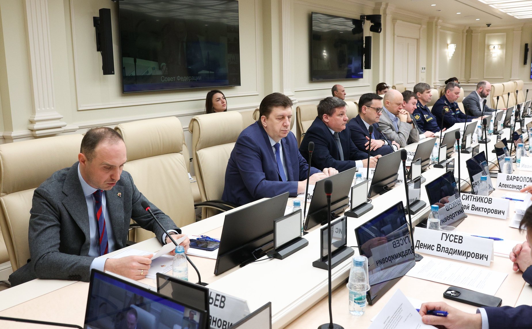 Круглый стол на тему «Актуальные вопросы использования беспилотных и роботизированных систем на Дальнем Востоке и Арктике»