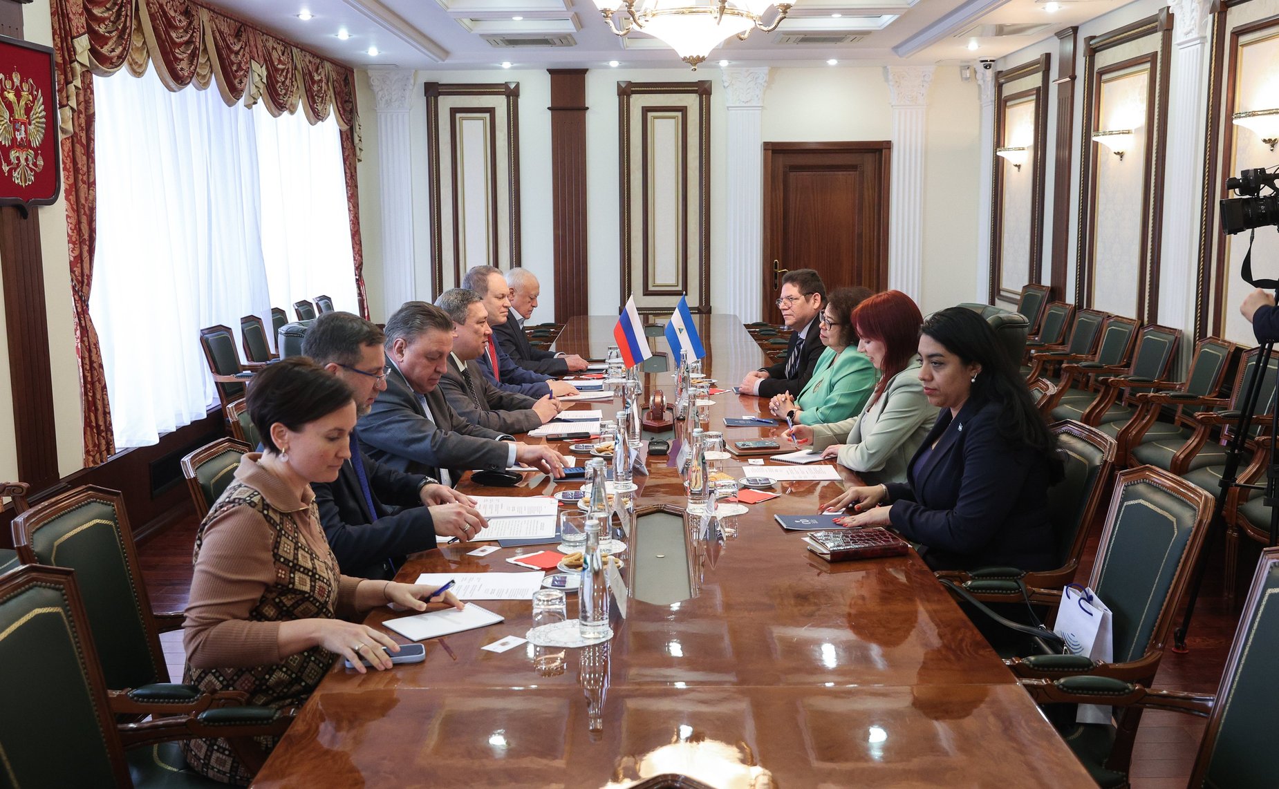 Встреча руководителя группы по сотрудничеству Совета Федерации с Национальной ассамблеей Республики Никарагуа Владимира Полетаева с Чрезвычайным и Полномочным Послом Республики Никарагуа в РФ Альбой Асусеной Торрес Мехией