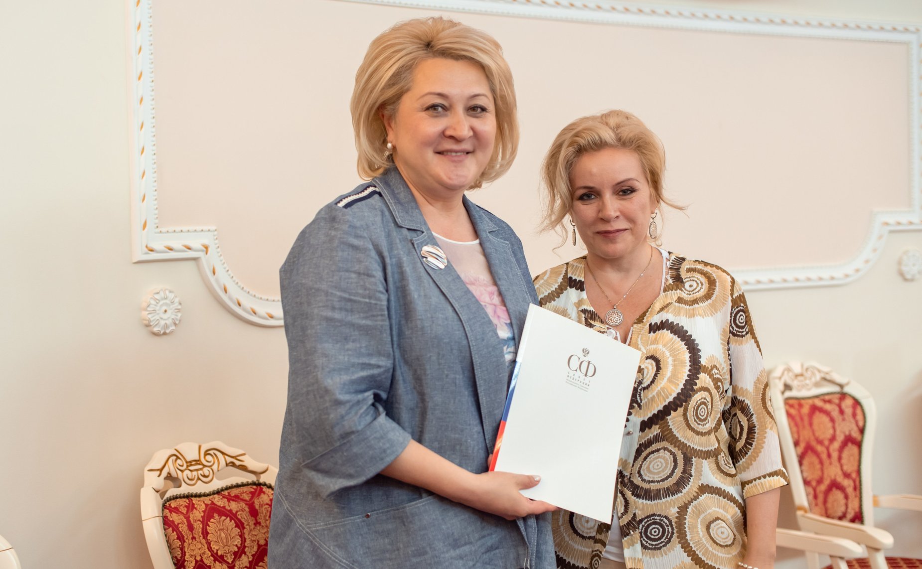 Лилия Гумерова приняла участие в церемонии награждения экспертов и организаторов XIX Всероссийского конкурса молодежных авторских проектов и проектов в сфере образования «Моя страна – Моя Россия»