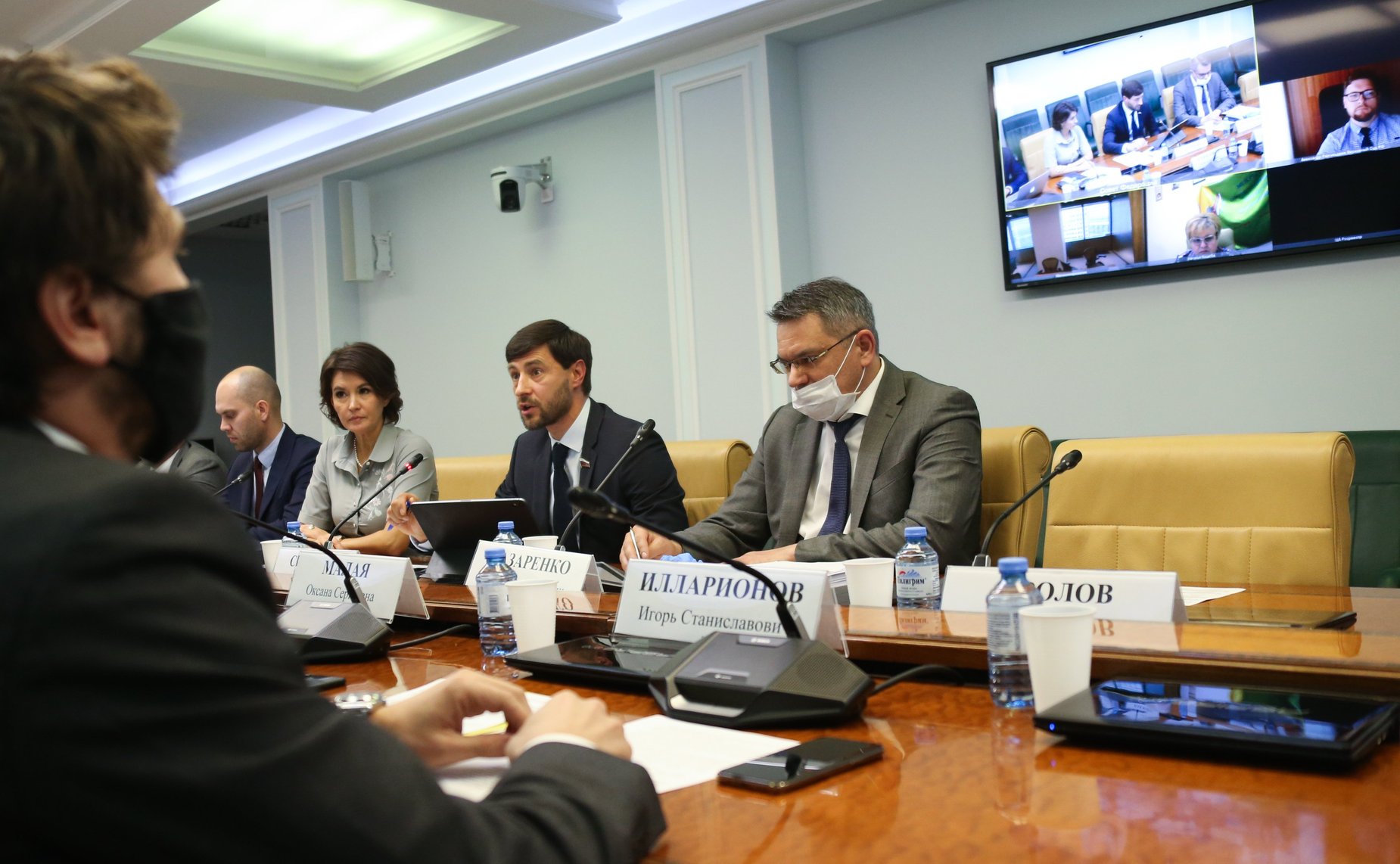 «Круглый стол» на тему «О законодательном обеспечении предотвращения негативных социально-экономических последствий, связанных с несостоятельностью (банкротством)»