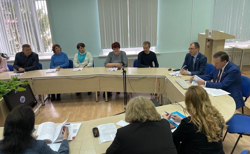 Сергей Рябухин в ходе поездки в регион принял участие в работе XXXIII сессии Совета региональных и местных властей региона