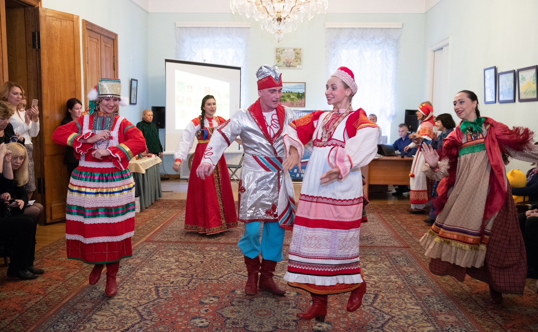 Открытие выставки «Моя малая родина», посвященной Дню народного единства