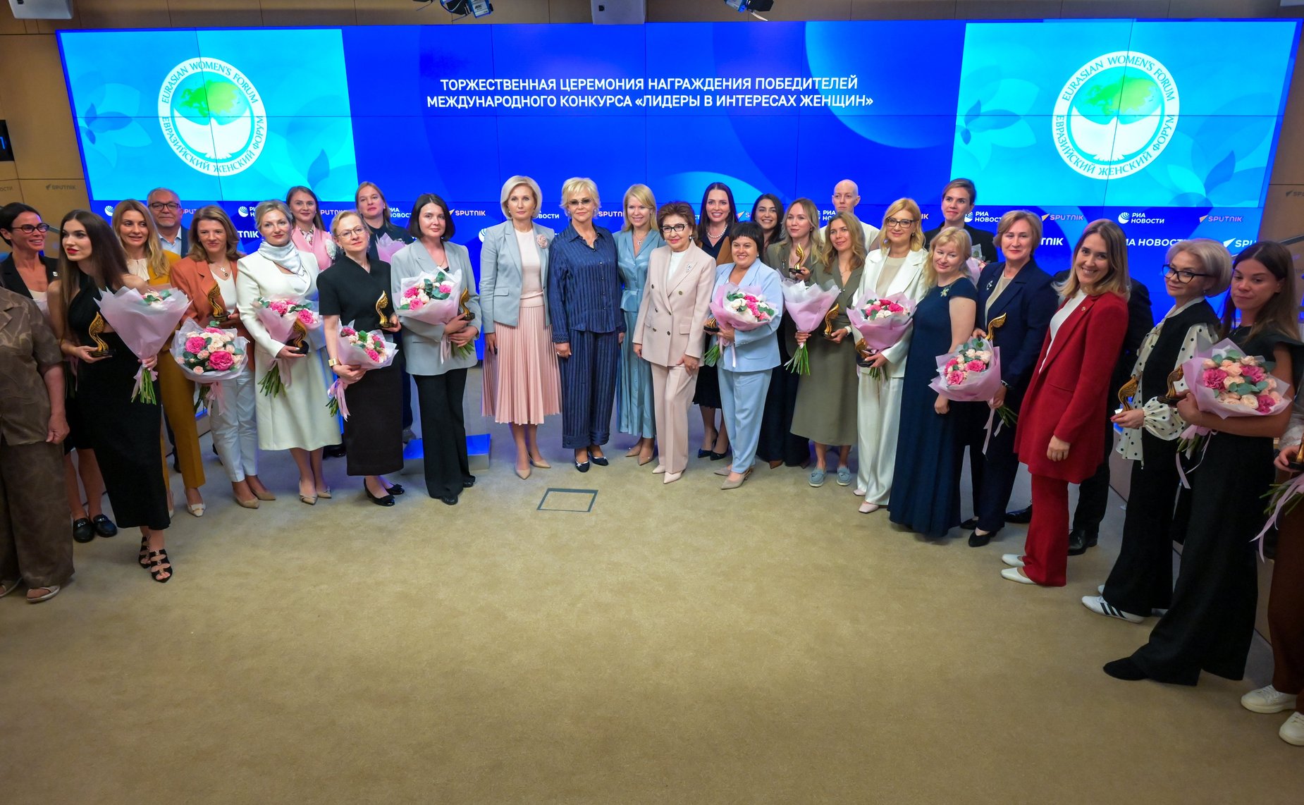 В ММПЦ «Россия сегодня» прошла церемония подведения итогов конкурса «Лидеры в интересах женщин»